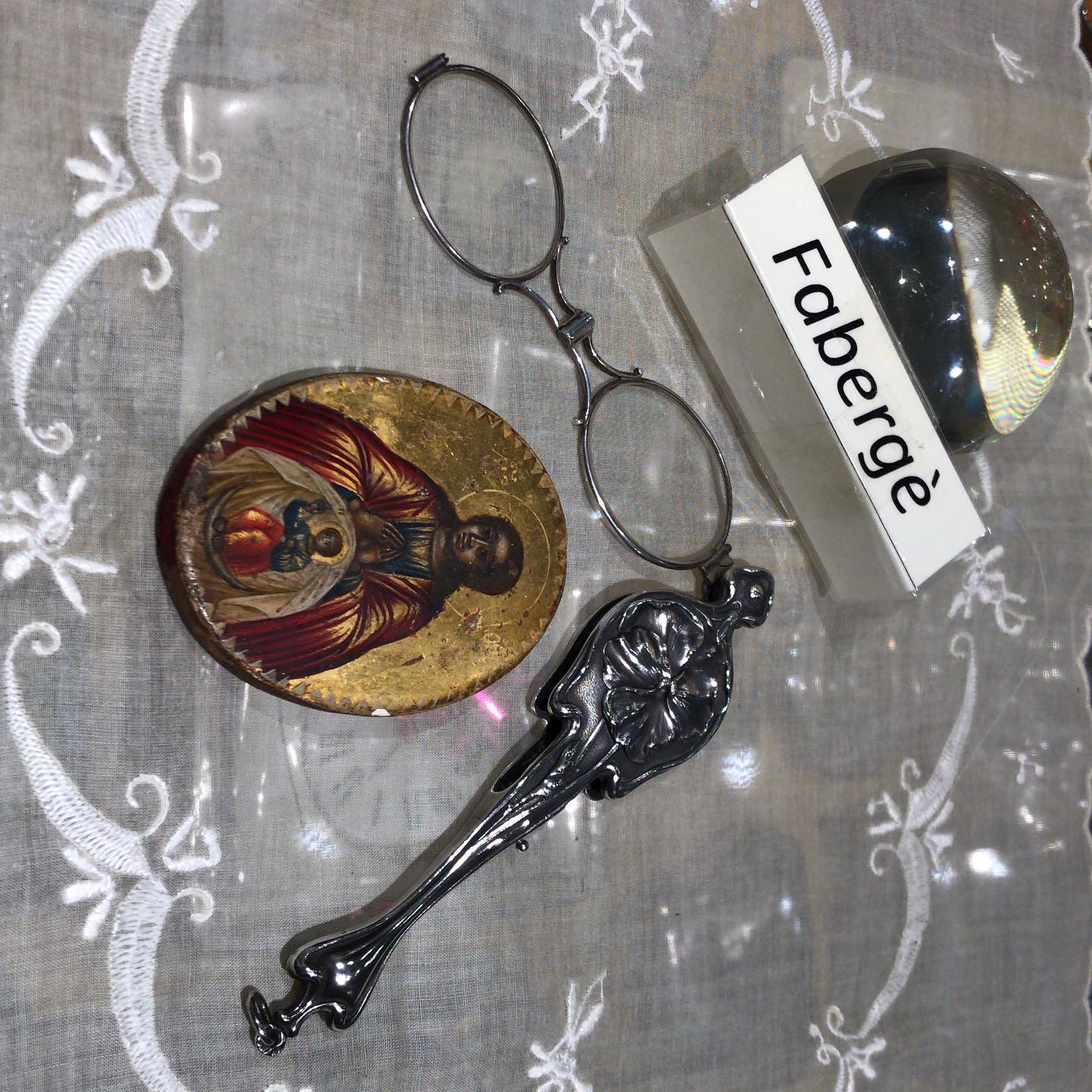 Antico ponte antiquariato. Occhialini da teatro di Karl Faberge’, punzonati K.F.in cirillico, 84 zolotnik, prima della Rivoluzione. Visita il mio sito anticoponteantiquariato.com. Link in bio#faberge#antiques#antiquesforsale#antiqueinvenice#russiansilver#