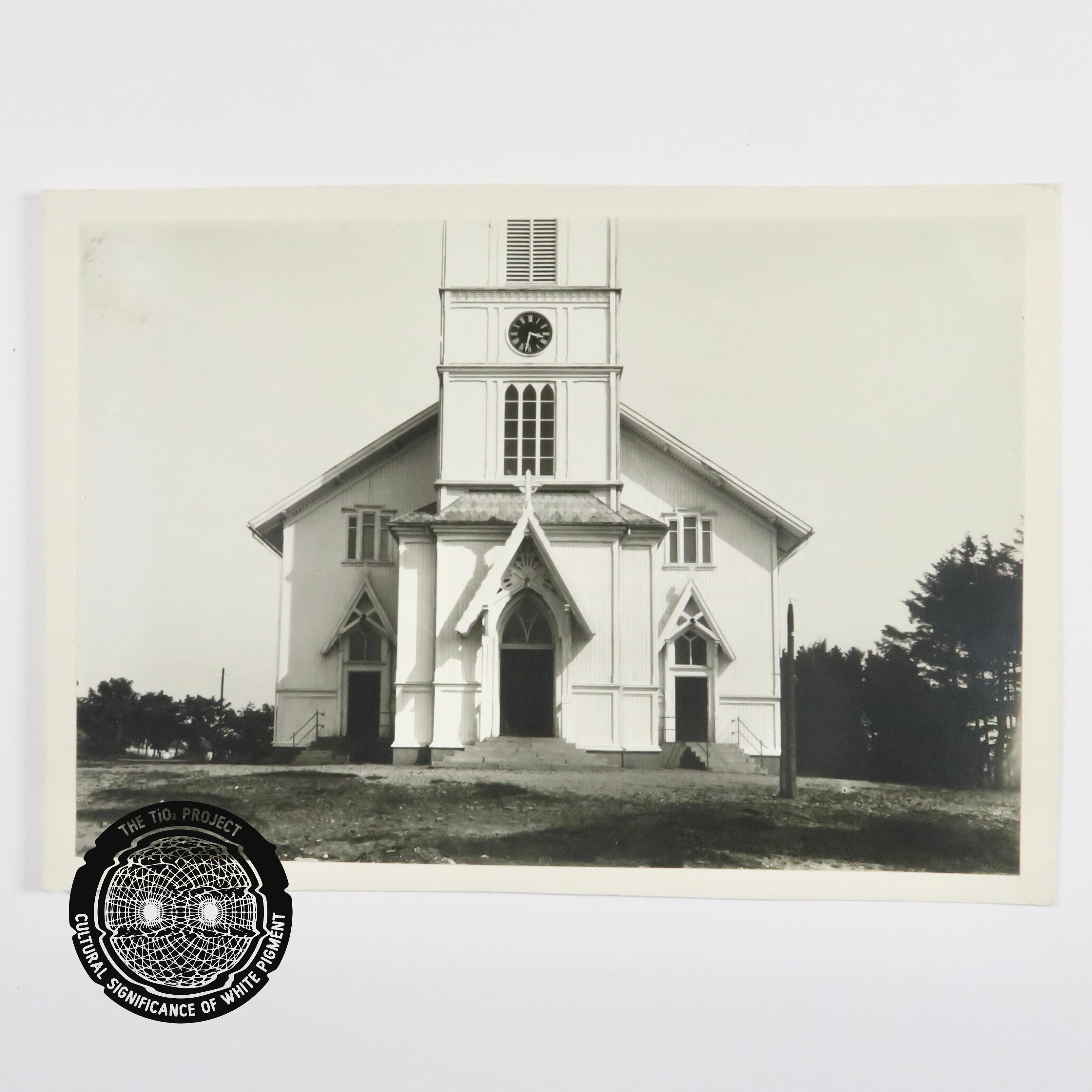 The early advertising campaigns for titanium white consisted of sales panels at trade fairs all over the country, newspaper ads in the daily press and trade magazines throughout Europe, and marketing through PR stunts for a global market.
All around Norway, public buildings were painted with titanium white: churches, railway
stations, power plants, magnificent villas and even the Royal Estate at Bygdøy. Many wooden
houses in Southern Norway were painted white to test the durability of the paint against sun,
wind, and sea spray. Roald Amundsen had the ship “Maud” painted titanium white before he
sailed to the North Pole in 1918 to explore the white, “unknown” territory.
The exhibition ‘Campaign!’ will show some of the advertisements and publicity stunts for titanium white from the 1920s to the 1950s.
On the photo: Lillesand church, painted with titanium white in 1926. Østfoldmuseenes archive.