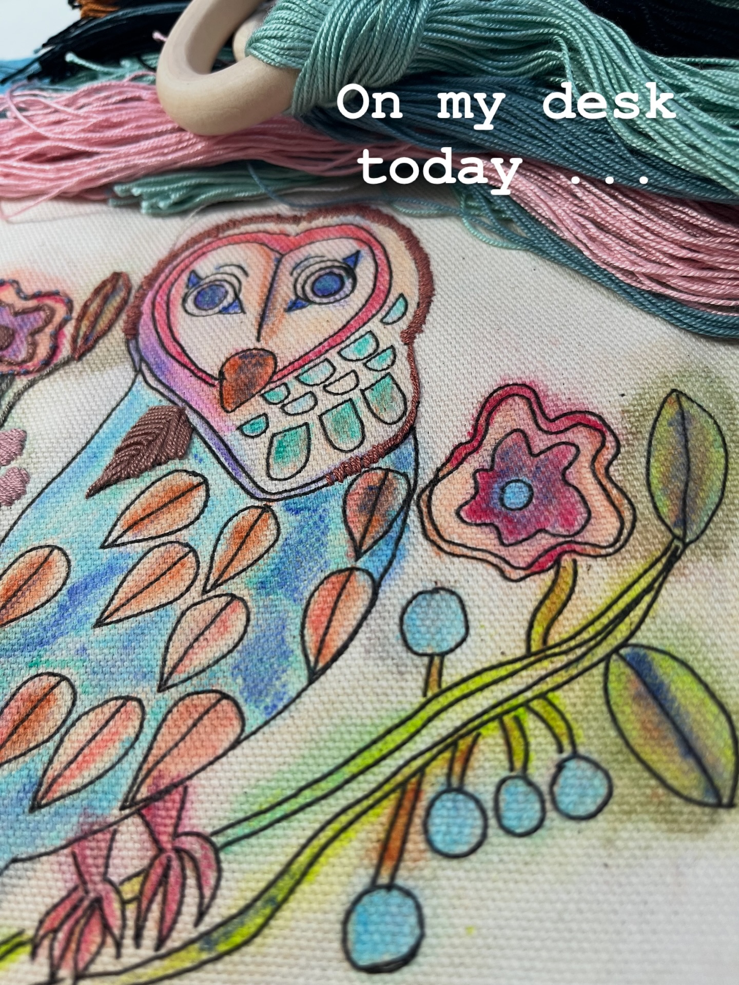 Today I am trying to have a day of rest before a busy weekend of booked up workshops.
Thank you to everyone that has booked, I am very much looking forward to seeing you all.
Tomorrow I'll be heading off to Colne Valley Museum for a wool felt applique workshop.
On Sunday I will be at the studio teaching a beautifully messy Drypoint Etching on Fabric. I've been practising with my new printing press, and I'm raring to go!
If you lost out on a place this time, the workshops will be repeated, and there is a new date for the Drypoint workshop on Sunday 5th of April, the link to book is in my header.
#drypointetching #applique #broderieanglaise