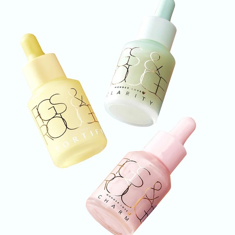 Competition time 💝 To celebrate the best of Skincare Spring time Figs and Rouge are giving away our top trio skincare bundle worth over £120 to a lucky winner 💝
To enter:
⭐️ Follow @figsandrougeveganskincare
⭐️Like and save this post
⭐️Tag a friend
⭐️Share on your story for extra credit
Winner will be announced on 6th June. Contents of the prize includes Figs & Rouge Wonder Love Charm 💗Figs & Rouge Wonder Love Clarity 💚 & New Figs & Rouge Fortify Anti-pollution & Blue Light protection drops 💛
#win #giveaway #instacompetition #competitiontime #contest #skincare #skincaretips #beauty #selfcare #skin #skincareproducts #glowingskin #healthyskin #makeup #selfcaretips #naturalskincare #skincareaddict #antiaging #acne #clearskin #natural #beautytips #wednesdaymood #skincareobsessed #love #cosmetics #selfcarethreads #skincareblogger #skincarecommunity #veganbeautyproducts