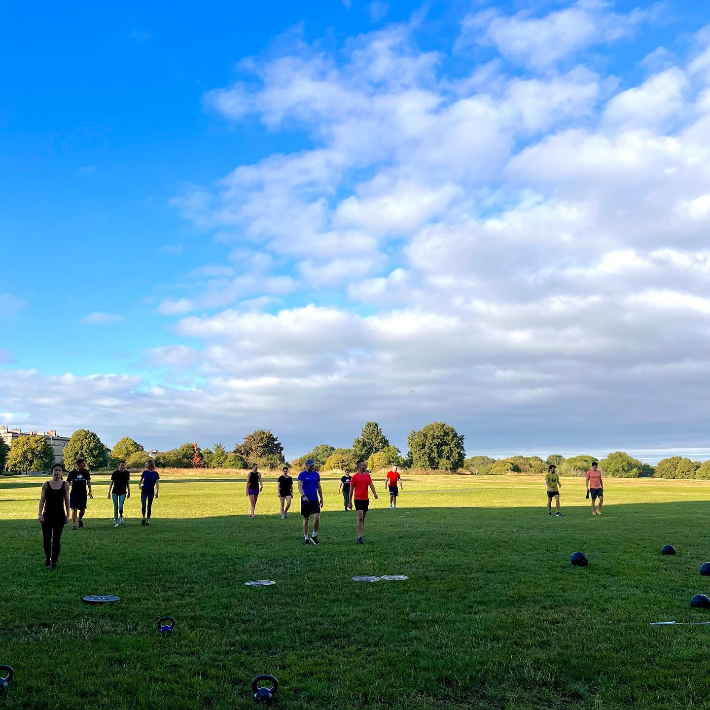E A R L Y B I R D S • A Friday morning feeling this good after a tough @bristol.hiit.fitness session makes it a Friyay morning…. & time extremely well spent before coffees, pastries & catch ups with the @cliftonyogaclub & @cliftonrunningclub crew 🙌☕️🌤 Living life at 10 with the Social Fitness Bristol family 💙 #WinningTogether
•
•
•
•
•
•
•
•
•
•
•
•
•
•
•
#BristolHIITFitness #circuits #grouptraining #bristolfitness #bristolhiit #fitnessbristol #outdoorfitness #grouptrainingbristol #kettebells #battleropes #medballs #plyometrics #bristolfunctionalfitness #movement #movementpatterns #getfit #getstrong #socialfitnessbristol #bristolfitnessclasses #Bristol #hiit #groupfitness #cliftondownfitness #outdoorfitnessbristol #fitnessclassescliftondown #cliftondown #getfit #feelgood #winning @socialfitnessbristol
