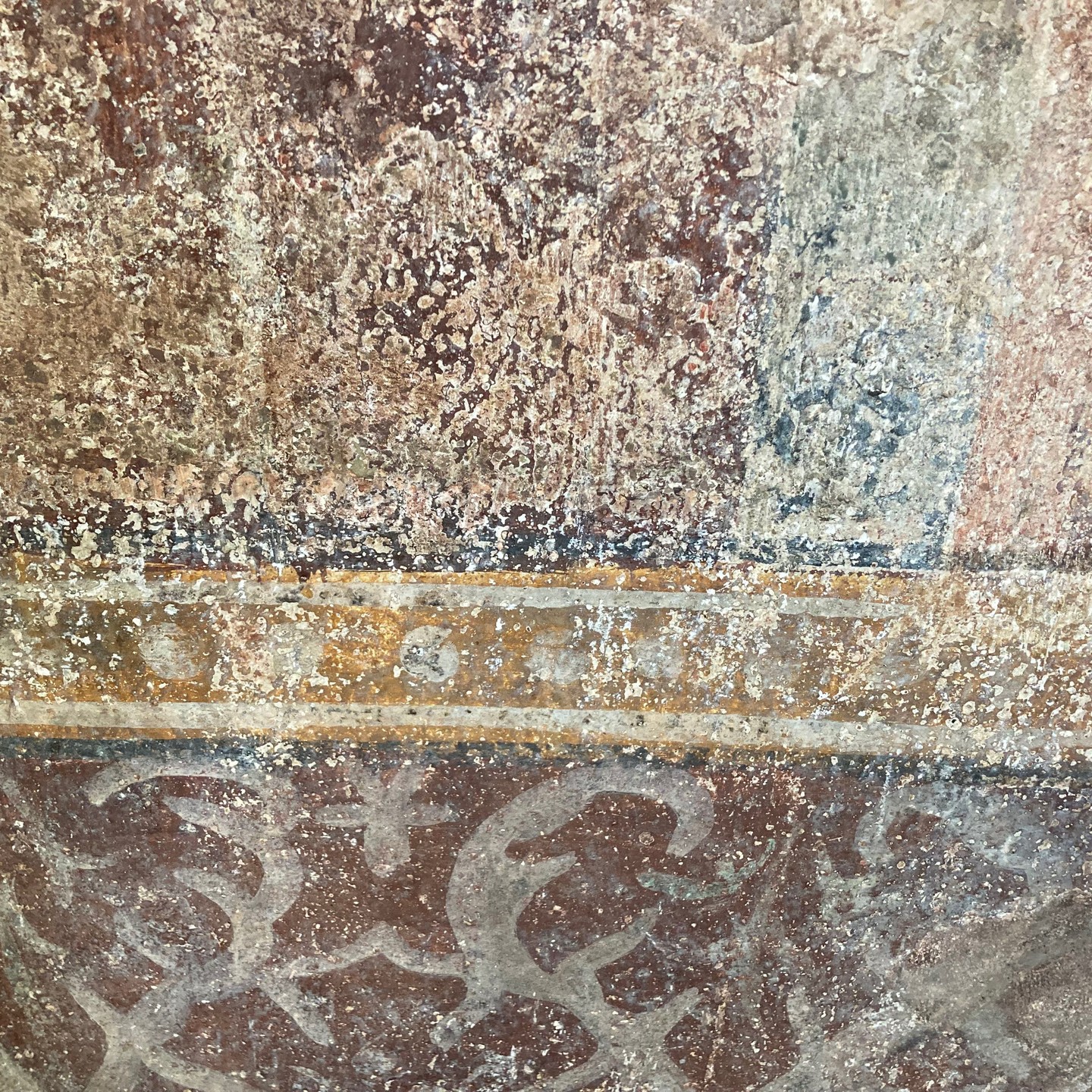 Künstlerisch-literarisch zurecht kommen zwischen Ukraine, Russland, Gaza, Israel und erstarkten rechtsnationalistischen Tendenzen. Das Gedicht Memento Mori https://www.artanalog.de entstand am Abend der Europawahl.