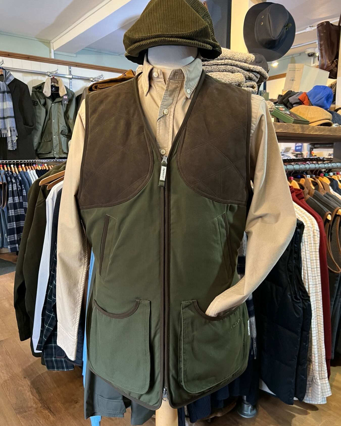Ideal for the gents enjoying fieldsports.
The Stamford vest from Schoffel available at Henry’s and it’s on sale!
#shoffel #shootingseason #fieldsports #cotswolds