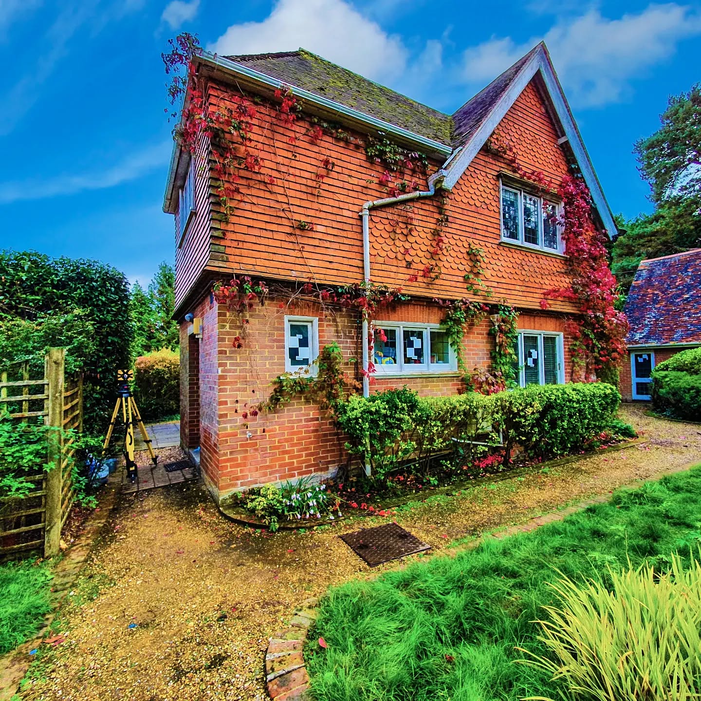 A few weeks ago, we conducted a Measured Building Survey utilizing a combination of conventional techniques and geo-referenced photogrammetry.
.
.
.
.
.
#SurveyLife #Surveying #Topografia #Trimble #MeasurdBuildingSurvey