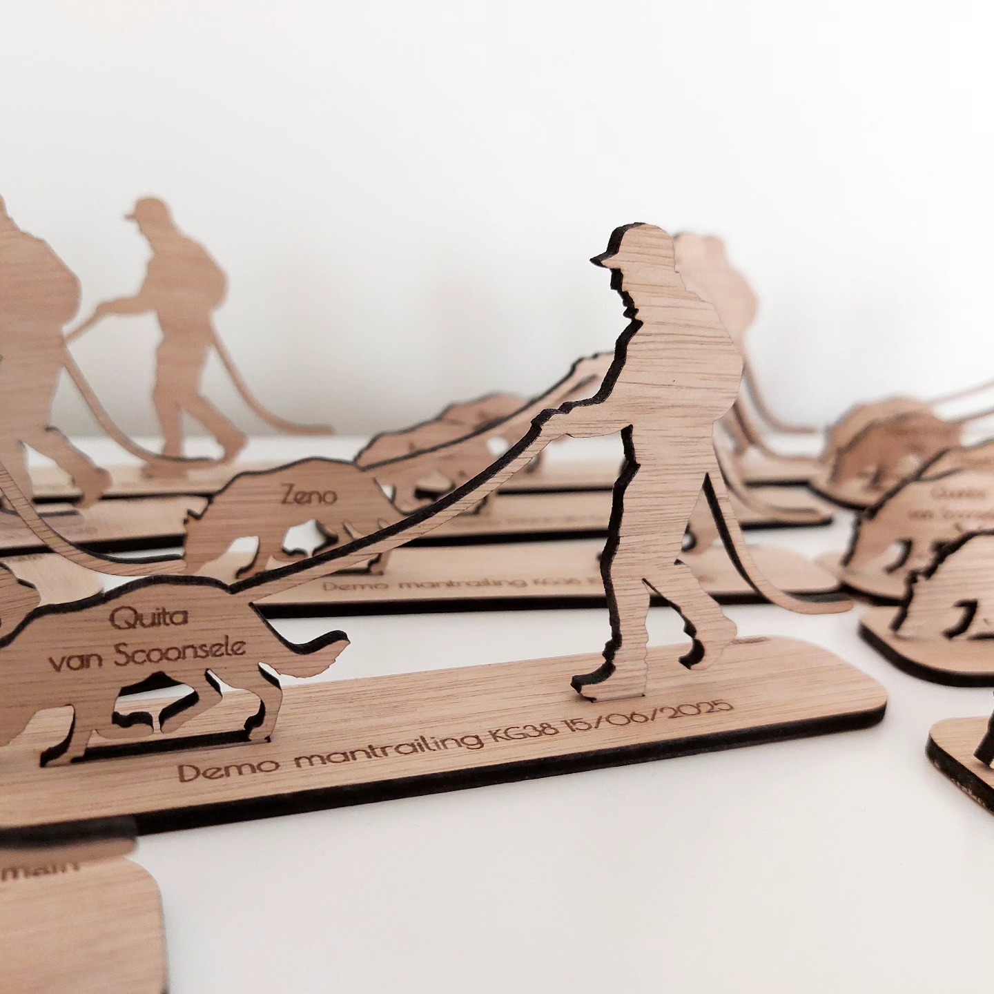 🐕 Vandaag was het 'Demo mantrailing' bij KG38 't land van Aalst en Dender
Wij hebben voor elke deelnemer een leuk aandenken mogen maken! 🐕
#mantrailing #kg38 #hondenschool #aandenken #gepersonaliseerd