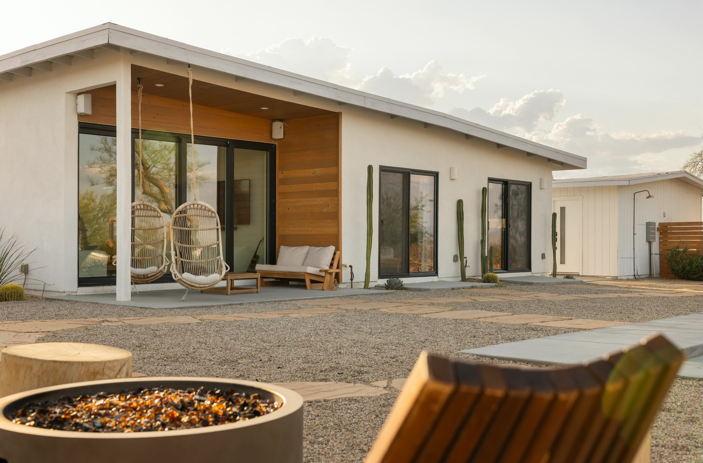 What a weekend “In” looks like at Casa Bella @ciel_homes .
#mojavedesert #travelslow #travelcalifornia #desertvacation #vacationinspiration