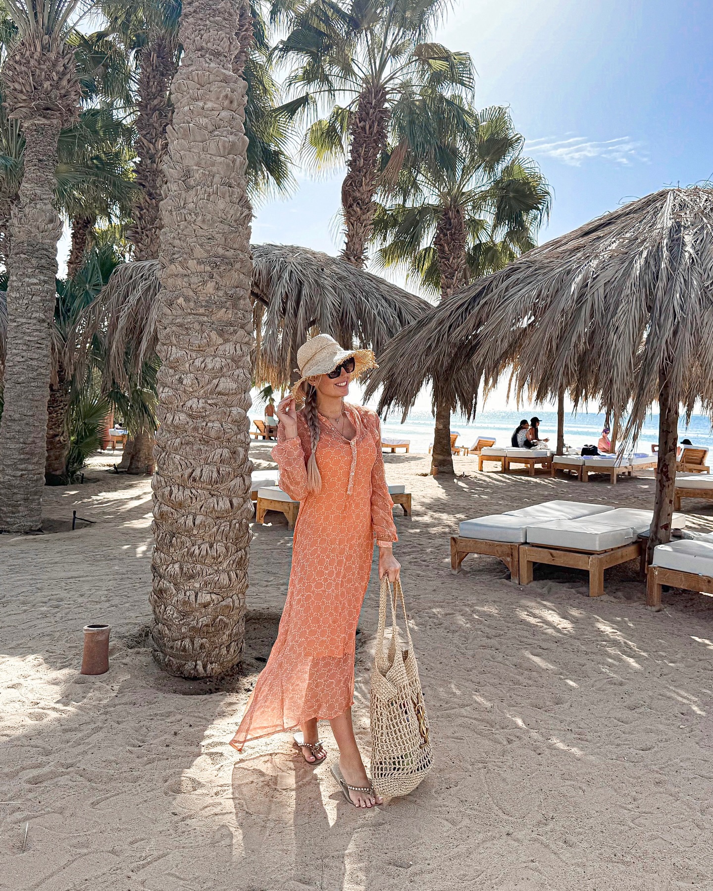 Dreaming of what’s next… new places, new memories, and a year full of adventure 🤍
January finished with a fever and sore throat for good measure (still lingering, but let’s call it the universe clearing the decks 🙃)
Very ready for a shorter, sweeter month ahead, one filled with love, celebrations, and a very special birthday 🫶🏻
This is a little throwback to when we spent Twixmas in Egypt a year ago and we really regretted not doing the same this time round. We decided to stay ‘cosy at home’ after my operation but honestly after a few days of rain and short dark days we wished we had rebooked! You live and you learn 😅🏝️
#travelfamilyblog #familytravel #hurghadaegypt