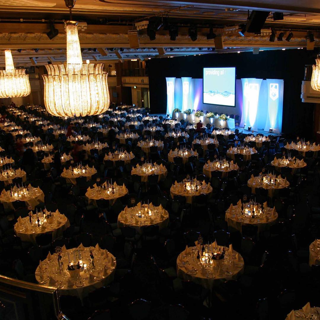 The Great Room at Grosvenor House, A JW Marriott Hotel. Originally built as an ice skating rink on which Queen Elizabeth II took ice skating lessons, now an amazing large scale events space. http://ow.ly/DgZL305KmK3
Grosvenor House, A JW Marriott Hotel @grosvenorhouselondon