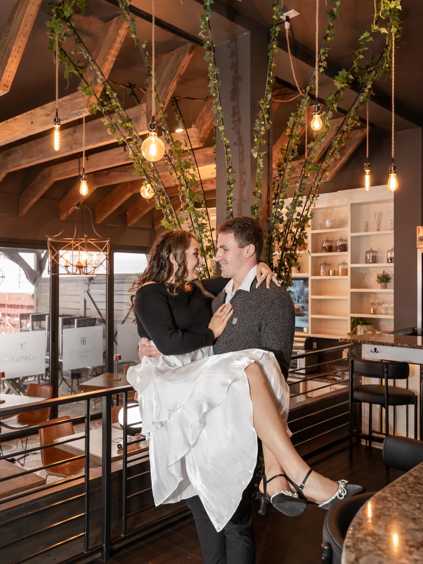 When you wake up and it’s one degree outside❄️, the only thing you wanna do is curl up next to someone you love
Townley House is the perfect spot to enjoy a cold winter day ❤️
Who doesn’t love a snow day 🥰
#snowday #cortneytorresphotography #engagementsession #weddingphotographer #njphotographer
@townleyhousehotel
@marina_lobaido
@barbix_at_townleyhouse