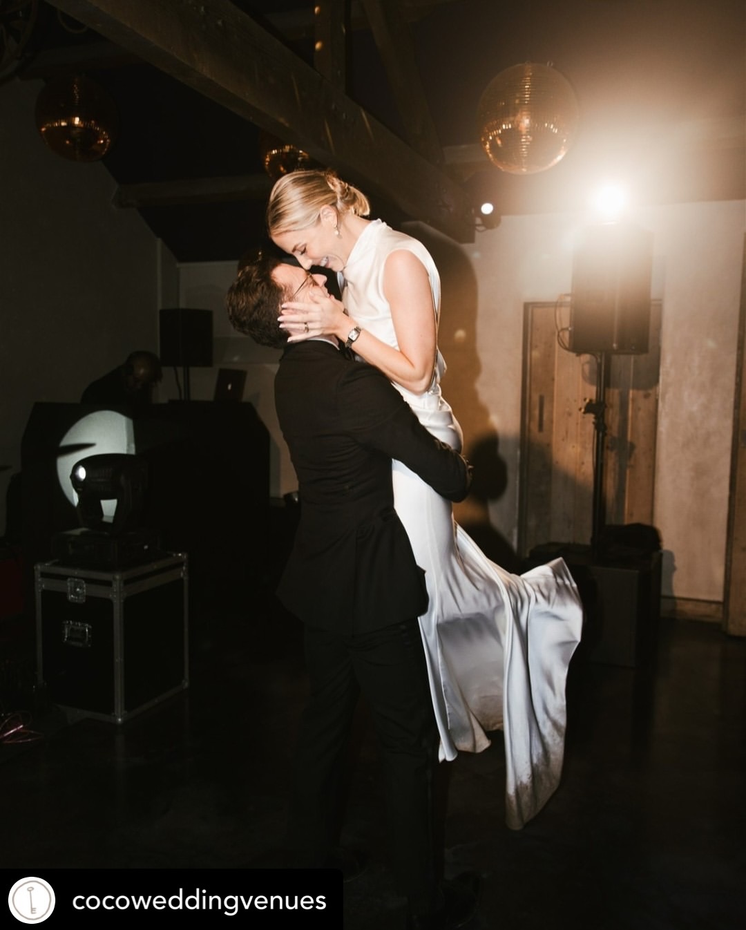 Get @reshare_app • @cocoweddingvenues Still in need of winter wedding inspiration? ✨ Emily & Henry’s December celebration at Dewsall Court delivered: sunshine, seasonal hues, a serious candle count, and espresso martinis on repeat.
Save this one for later 🔖
📍 @dewsall.court
Photography @jasmineandrewsphoto
Dress @alexandragrecco purchased @amare_bride
Jewellery @alexmonroejewellery @graceandkin
Suit @mccannbespokelondon
Florals @issyandbella
Stationery @lucydawnstudio
Make up @ruth_rowberrymakeupartist
Hair @michellehavard.hair
Bridesmaids @maidstomeasure
Band @fullyfunktional
Videographer @grandamor.studio
Second dress @nadinemerabibridal
#dewsallcourt #partyband #winterwedding #weddingband #livemusic