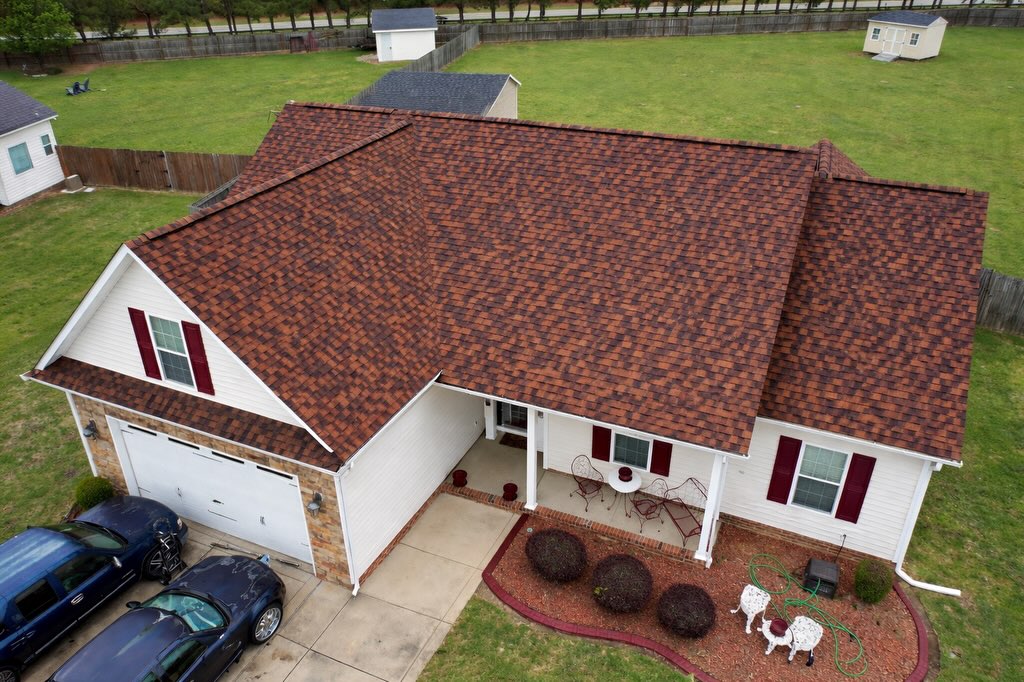 🔥 Roof upgrade complete! CertainTeed Landmark AR in Burnt Sienna — rich browns with warm copper tones for a bold, dimensional look. 🏠✨
•
☎️ 662.832.1737
☎️ 601.749.1564
📧 info@cashconstruction.co
💻 cashconstruction.co
•
#cashconstruction #MississippiRoofing #RoofingExperts #RoofReplacement #localcontractor