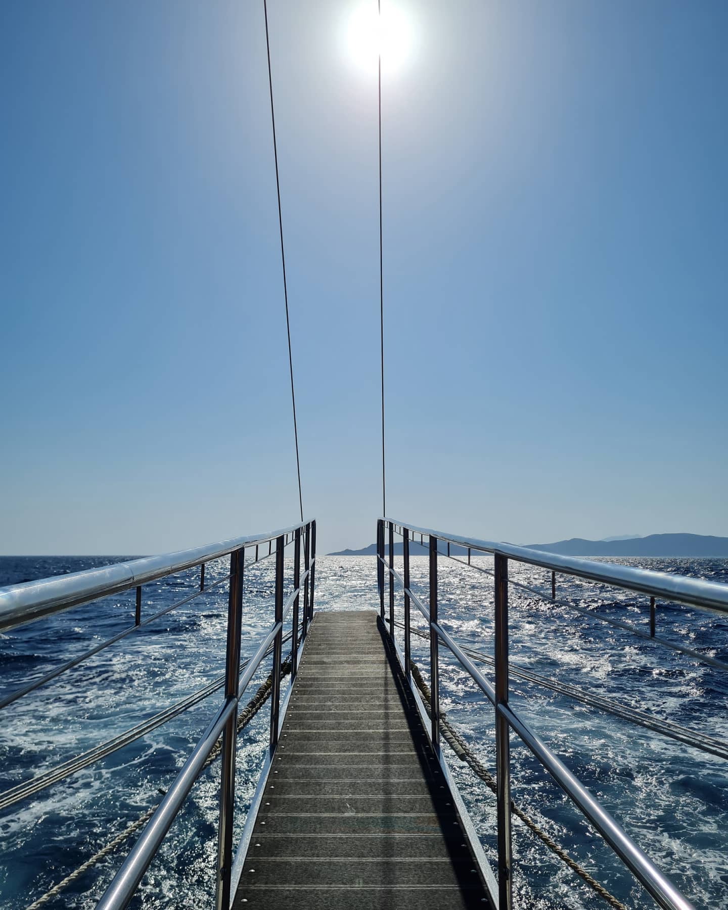 Unbelievable views on our 3 island cruise.
#threeislands #boat #kosisland #plati #platiisland #pserimos #kalymnos #tigakitours #lambi #tigaki #marmari #excursion