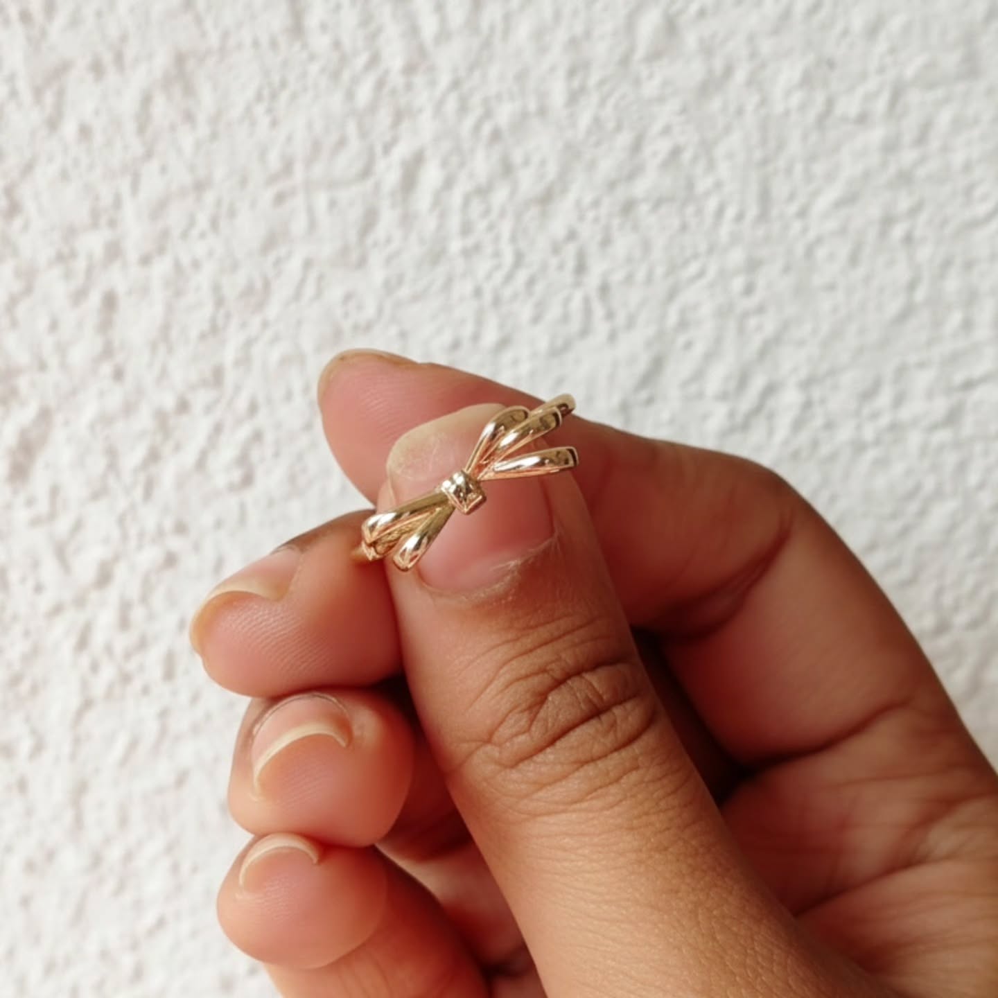 Back in stock📣✨
Bow Tie Ring🎀💕
#bowtie #minimaljewelry #rings #aesthetic #adjustablering
Besilly, affordable, dainty, adjustablering, bowring, antitarnish ring, minimaljewelry, goldplated, hypoallergenic, rings