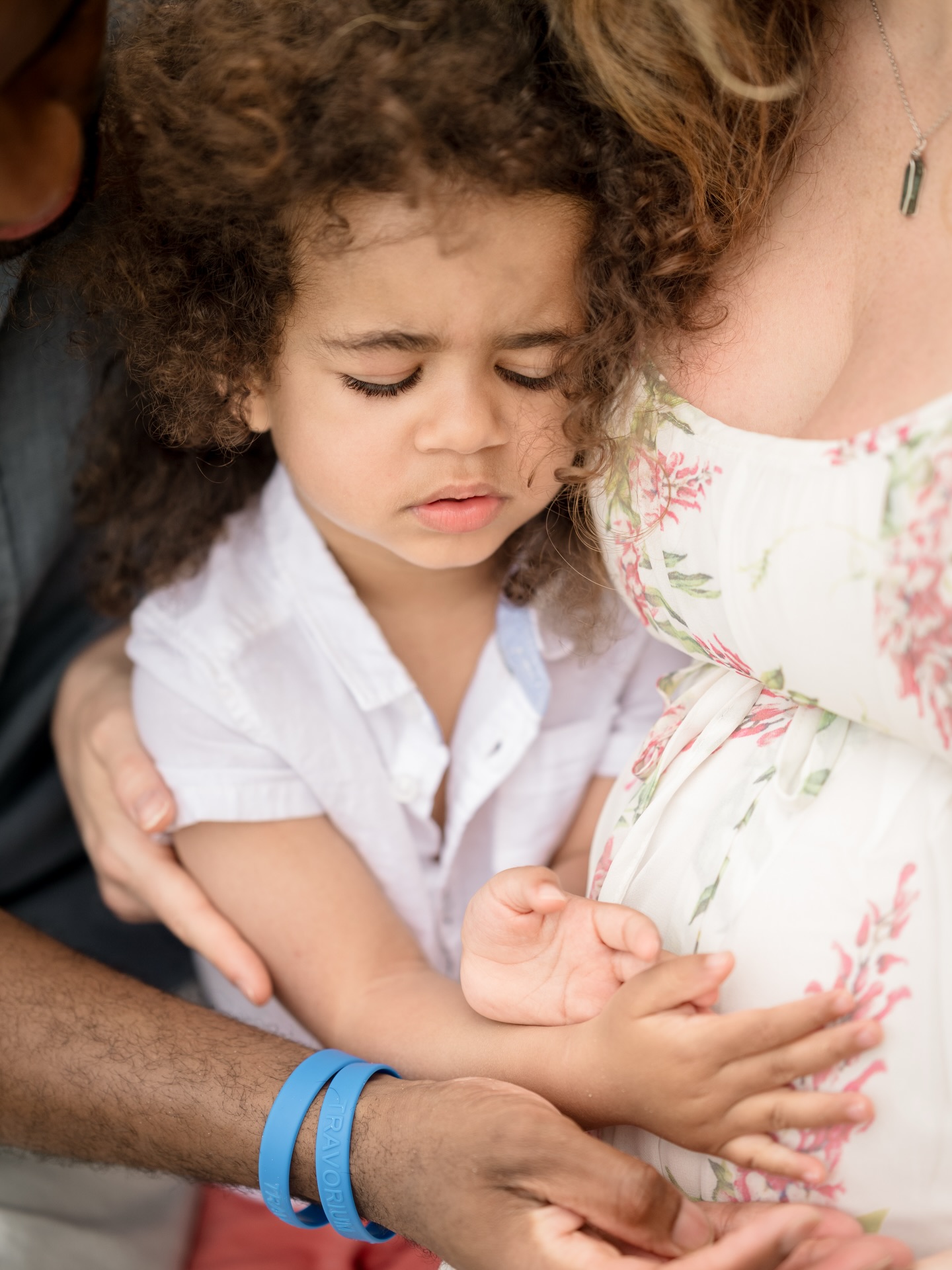 La grossesse est un moment précieux, plein d’émotions et de liens déjà bien présents 🤍
Que ce soit en extérieur, baignés de lumière, ou chez vous, dans votre cocon, ces séances sont avant tout une parenthèse pour être ensemble.
Des souvenirs sincères de votre famille, tels que vous êtes, à ce moment-là de votre histoire.
👉 Si vous avez envie de garder une trace douce et authentique de votre grossesse, écrivez-moi en message privé ou via le lien en bio.
Ces instants passent vite. Les images, elles, restent ✨
#famille #grossesse #photodegrossesse #martinique #photodefamille