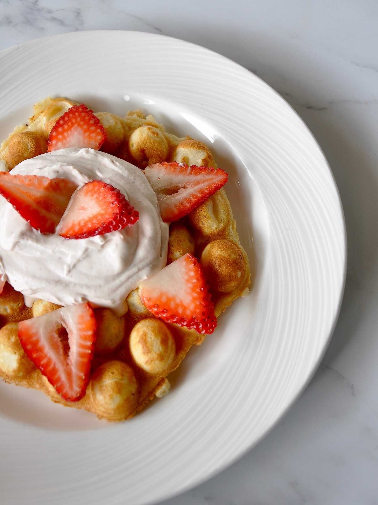 🍓 🍓 🍓
Strawberry Cream Bubble Waffle is back!
.
.
.
#sixtytwomarcket #sixtytwomarcketmaui #kulastrawberry #strawberrybubblewaffle