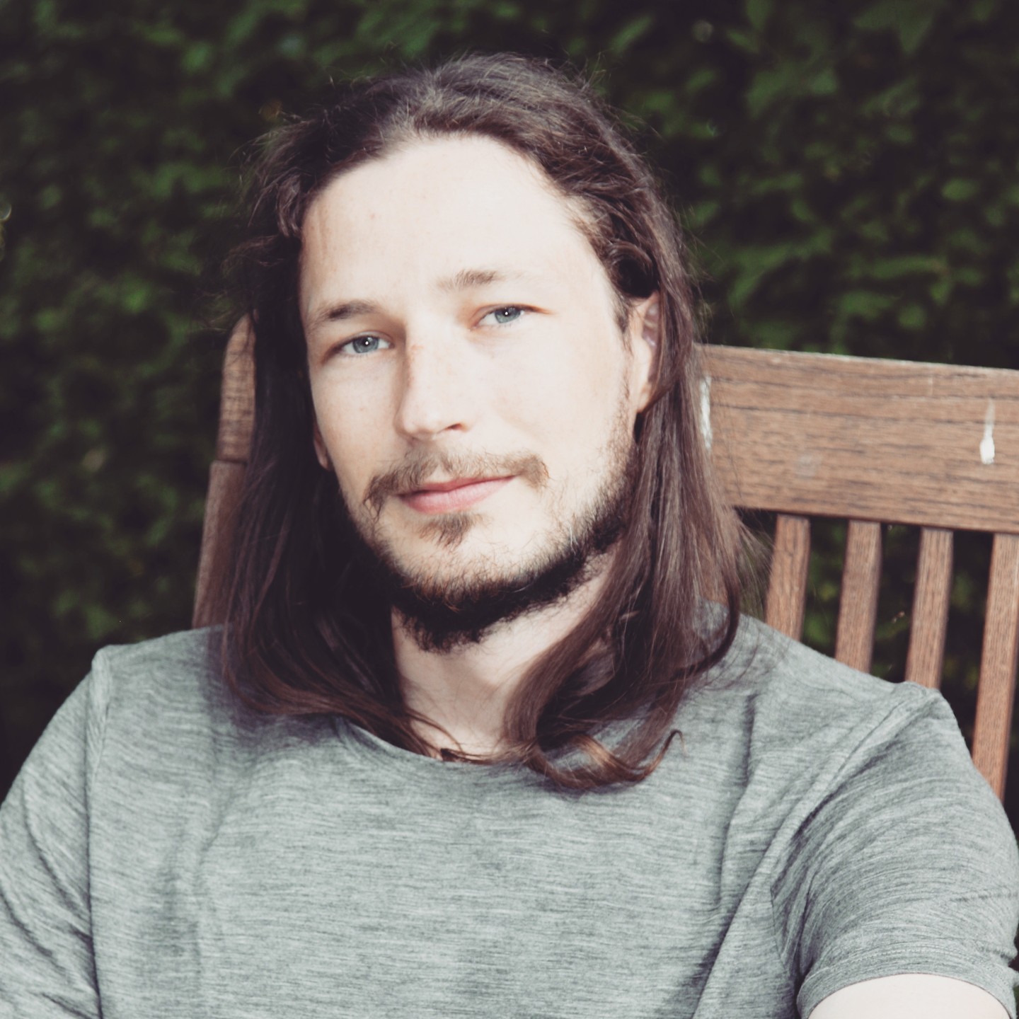 Hi! I'm Sam from Free to Move Holistic Massage. I'm excited and proud to be able to start offering professional massage and bodywork treatments in Bristol and Keynsham. I'm pleased to be able to offer sessions at the @thebodypodbristol every Monday and weeknights/weekends in Keynsham. Check out the link in my bio for my booking page and availability or send me a DM.
With thanks to @bcmbmassagecollege for guiding me forward on this journey!
Go well, I hope to see you soon. 🙏💆♂️💆♀️🌞