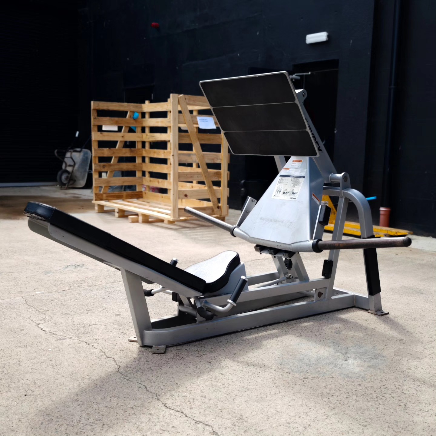 All the way from South Africa.
The 🐐
CYBEX OG 5235 SQUAT PRESS
Won't talk to much on this one. Give it a go let us know what you think.
You shan't be disappointed 🫶
Thanks to @dramatickarl for finding this one ❤️