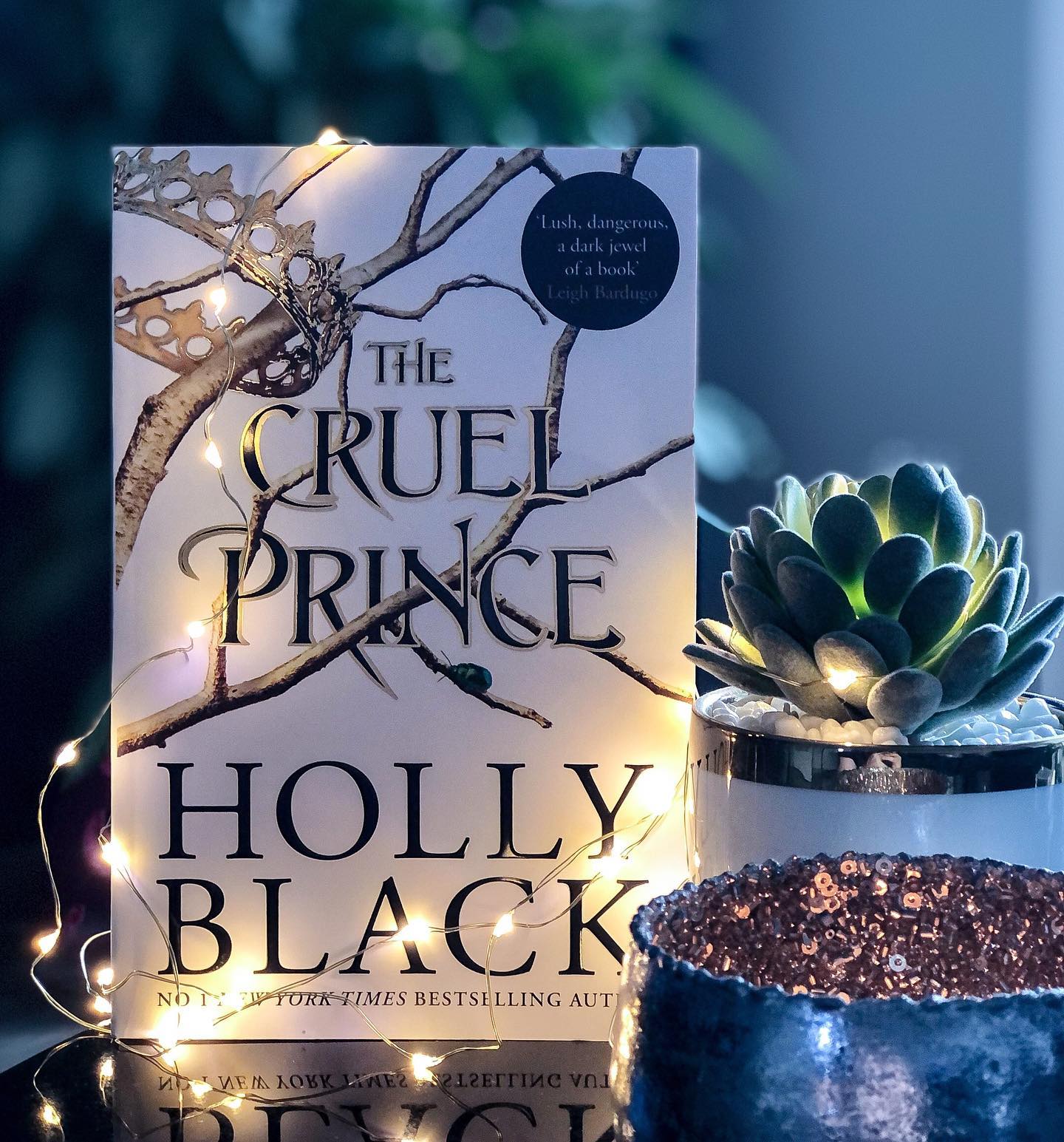 This one wasn’t easy. On the one hand I really liked the writing and worldbuilding but I had trouble identifying with the main character, Jude. How she acted, her thought process at times, the decisions she’s made... not gonna lie, I was tempted to throw the book against the wall once or twice while reading.
That’s good, though. It means I’m (somewhat) invested in the story because if I get angry, that means I care.
To be completely honest I was drawn to the book because of the beautiful cover and after reading some reviews on Goodreads I got pulled in by the hype. Which in the end was the reason why the story kinda fell flat a little bit.
BUT...The story intrigued me enough to want to continue with the series, so I’ll definitely try with book 2 and hope for the best.
▪️
#bookreview #thecruelprince #hollyblack #blogger #romancereader #reading #fantasy #yafantasy #bookstagram #lovereading #instabook #bookblog #book #blog #beautifulcover #fae #instablogger