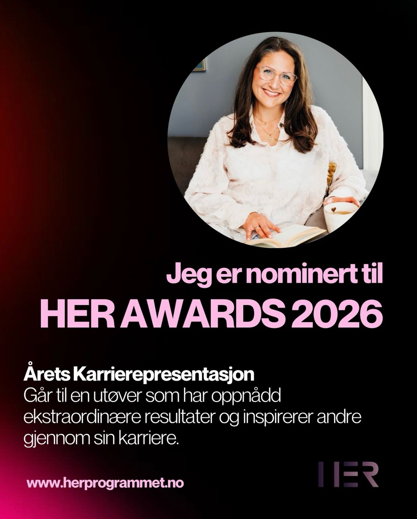 Jeg er nominert i tre kategorier i HER Awards 2026!
Å bli sett for arbeidet jeg gjør – for reisen Fra traumer til drømmer, og for hvordan jeg i dag løfter, inspirerer og åpner rom for andre – treffer dypt ♥️
Denne nominasjonen for Årets Karrierepresentasjon handler ikke bare om meg, men om verdien av å stå støtt i sin historie, bruke stemmen sin og skape ekte impact gjennom det man gjør.
Jeg er så takknemlig. For tilliten. For menneskene. For reisen 🥹♥️🙏💫♥️🌟
#HERAwards2026 #ÅretsKarrierepresentasjon #Takknemlig #IndreStyrke #FraTraumerTilDrømmer Kvinnekraft EkteLederskap Impact HedvigSveum