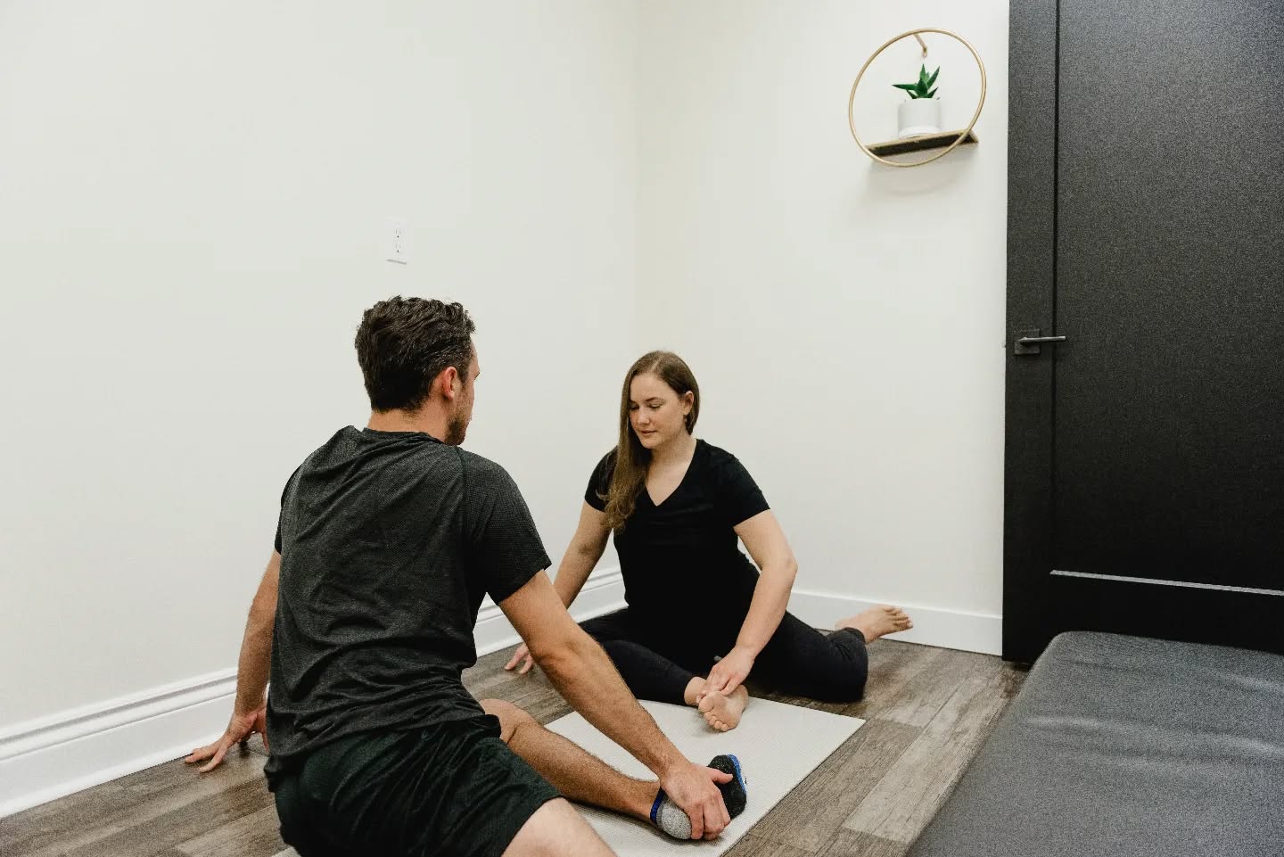 We often struggle to just get started with movement.
But Incorporating movement in your day doesn't have to be a 60min long practice.
Maybe it's neck and shoulder circles in the shower when you wake up.
Doing your hip circles while you wait for your coffee to brew.
Pelvic tilits in the car on your drive to work.
Remembering to take deep breaths and light stretching of the wrists and hips at your desk.
Taking a walk on your lunch break.
Being in your bare feet when you get home to move your ankles and toes.
Maybe at the end of the day, you put on your fave show, watch it from the floor and cat/cow your spine.
Fit it into your day. We weren't built to only move for 30-60min and stay put for 8hrs, or do repetitive movement for 12hrs.
Movement doesn't have to be some 6 day a week 60min cardio and strength training program. Of course it can be, but your movement practice should reflect your goals.
If you're just trying to start, a little a day goes a long way!
•
movewellbelleville.com
#moveoftenmovewell #rmt #mobility #frc #bellevilleontario #movewellbelleville #moveyourbody