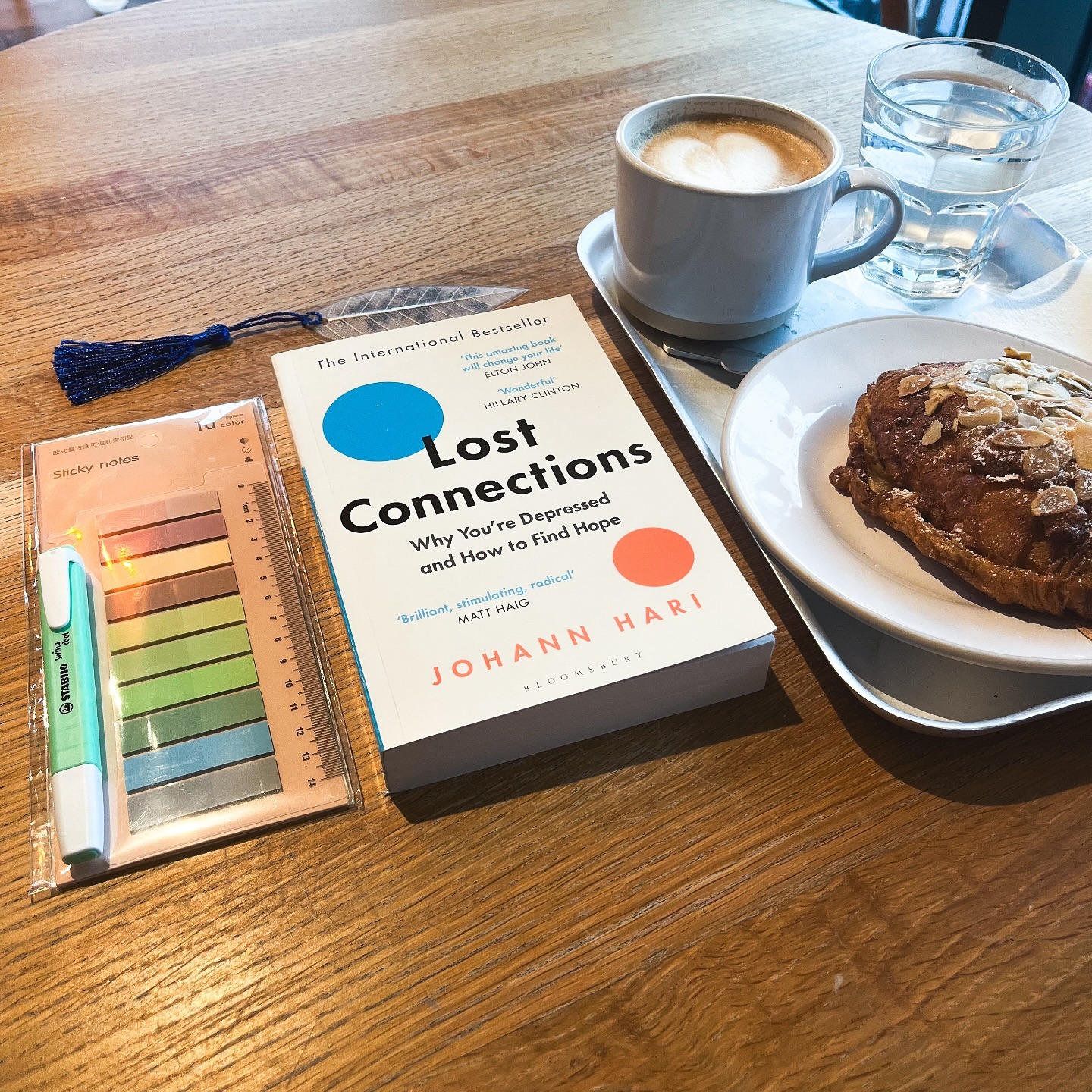 Have you ever taken part in a book loop? 📚🔄
I’m excited to start Lost Connections by Johann Hari as part of my first non-fiction book loop with @lexbrookman, @charlmc53 and @milleni_el 🥰
I picked Lost Connections because it’s both about a topic I’m really interested in and is written by an author I’m a fan of. After reading the insightful Stolen Focus, I knew I’d want in on any future books by Johann Hari who writes about issues that pervade modern society in a way that is so profound yet personable.
At the moment, I can say that I’ve contributed no insightful annotations, just blunt reactions 🤣 But I’m looking forward to getting into the nitty gritty and seeing what everyone else thinks! There are also audio clips of the interviews he conducted available which I can’t wait to dive into!
Have you done any non-fiction buddy reads or book loops? Let me know below! ☺️
#bookloops #nonfiction #nonfictionbookclub #nonfictionbooks #loneliness #lostconnections #johannhari #johannharilostconnections #cafereading #cafereads #readinginthewild