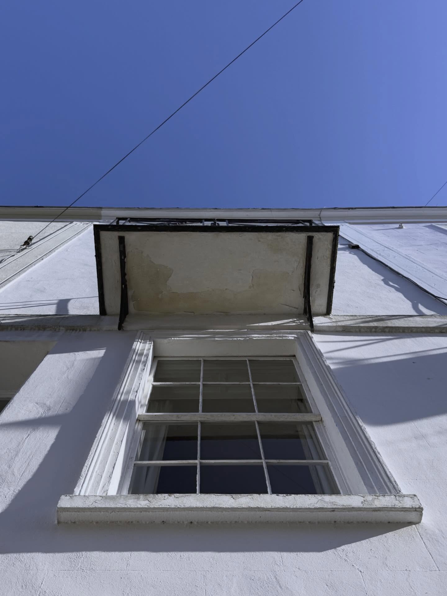 A morning condition survey in unexpectedly kind weather.
Sunlight has a way of revealing everything — old repairs, trapped moisture, and the quiet logic behind how a building has been coping over time.
Less about faults, more about listening.
Days like this remind me why I love working with old buildings.
#ListedBuilding #ConditionSurvey #HeritageArchitecture #Conservation #Architect