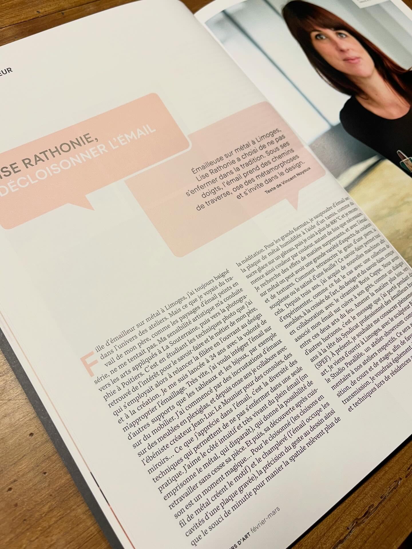 PRESSE ✨
Merci @ateliersdart
À retrouver, un article « Parole de créateur » sur mon travail dans le dernier Magasine des Métiers d’art
Portrait photo signé @thierrylaportebw 🙏
#ateliersdart #presse #art #metiersdart