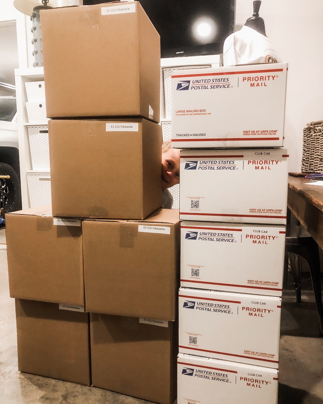 spot the helper! ⠀⠀⠀⠀⠀⠀⠀⠀⠀
⠀⠀⠀⠀⠀⠀⠀⠀⠀
all these cooler caddies shipped out yesterday- ⠀⠀⠀⠀⠀⠀⠀⠀⠀
🙌🏻