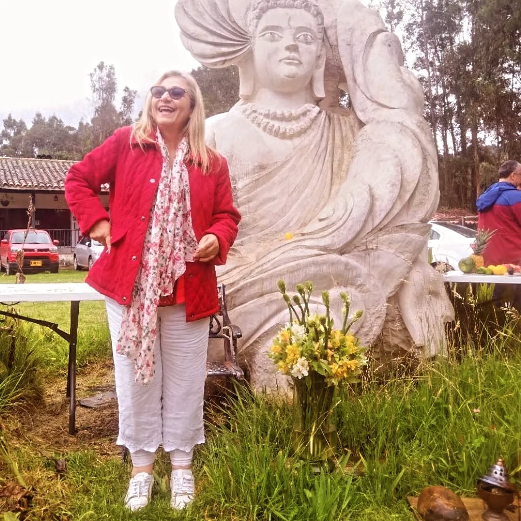 GUA S QA . Compartiendo la lengua de la madre tierra . MHUYSQHUBUN.