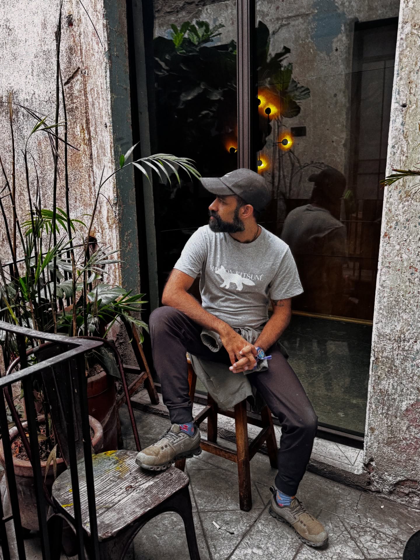 Quedate Luna Series, 🇲🇽Art Week #CDMX 📸 @scottmorris1982 . A series of portraits capturing the fleeting moments of energy all around us, when we simply stop to look up, down, and all-around us 👀.