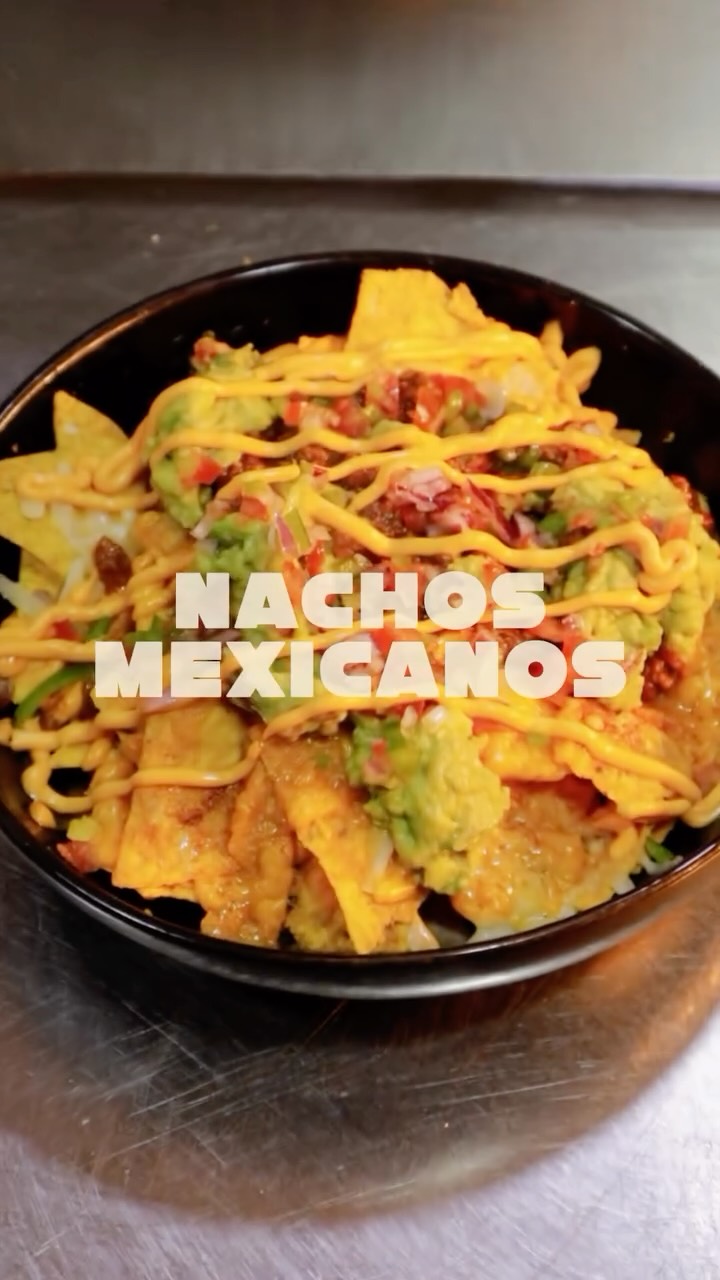 ¿Sabías ya de la existencia de nuestros nachos mexicanos? 🇲🇽🌶️
📍 Plaza de la Iglesia, La Línea
📲 856 159 168
#copas #lalinea #merienda #coctel #campodegibraltar cafeteria
