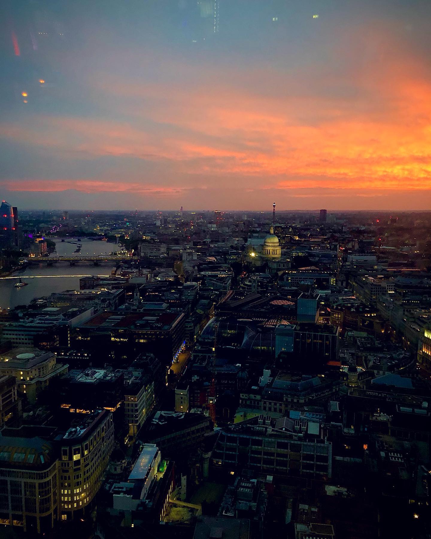 Catch me for NYE vibes -
30/12 (late night)
@madisonlondon1
31/12 (daytime)
@14hillsldn
&
31/12 (night time)
Bringing in the New Year at the iconic @sg_skygarden
Thanks to the legends that make it possible ๐