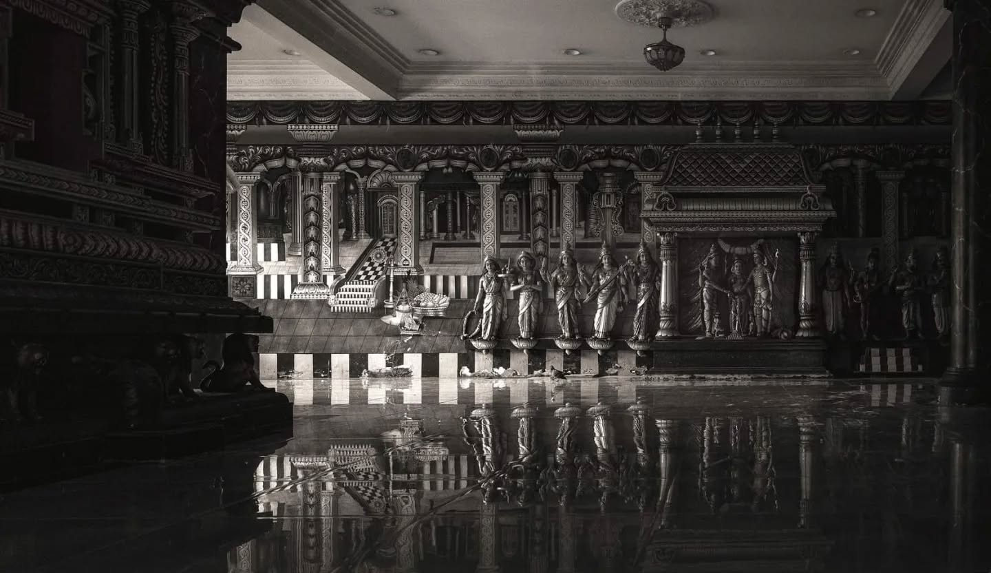 One of my favourite images from my time @batucaves.
Just after I took this a monk asked to bless me. It was the most powerful moment of my entire journey.
#travelphotographer
#selflove
#solotravel