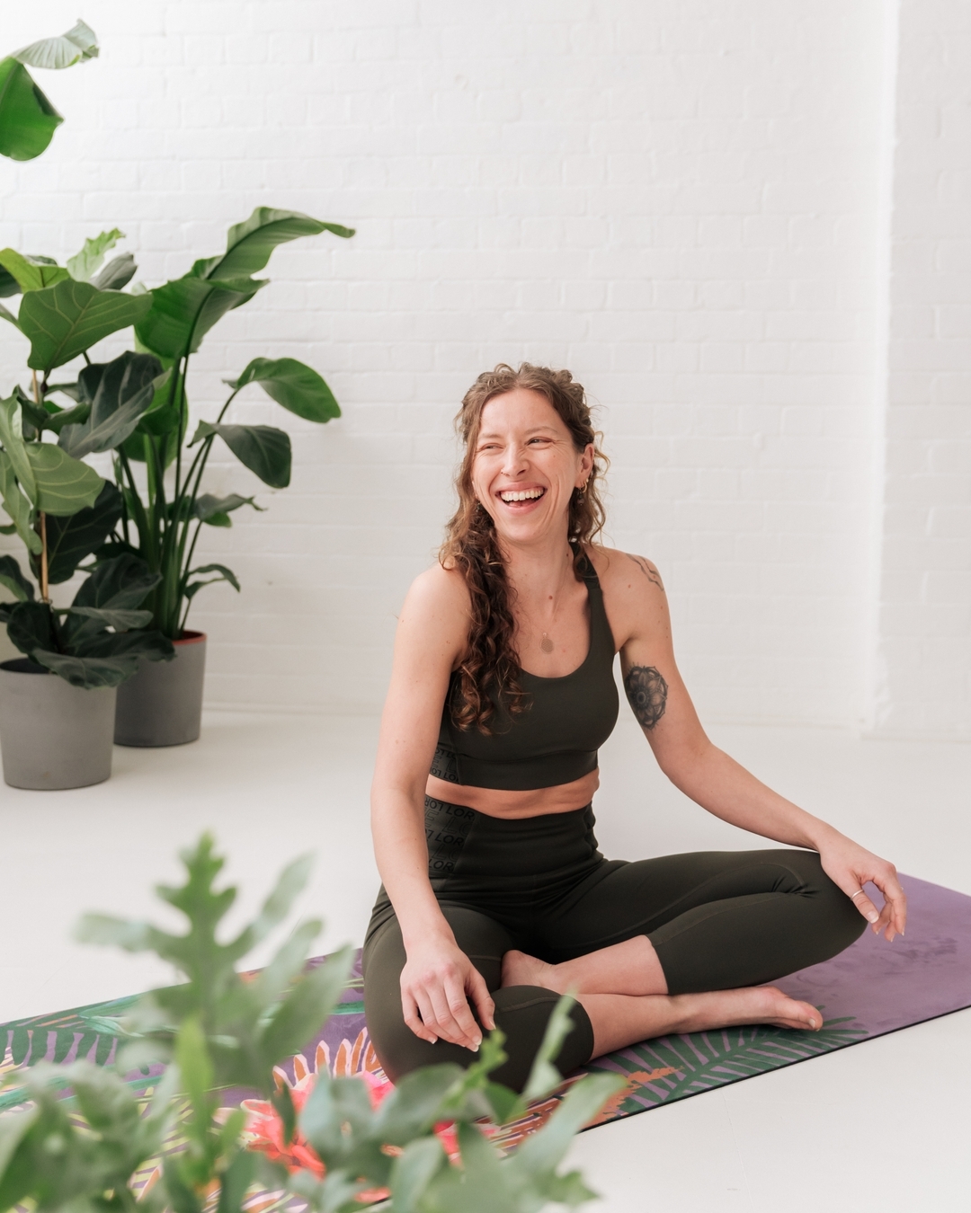 ✨ Start your week with a smile... 🌿💫
Happy Monday, everyone! A fresh week, and a perfect moment to connect with your practice. Whether you're beginning with a grounding stretch or a flow, make sure your mat is as supportive as your mindset. 🧘♀️
🌱💚 Let your yoga practice set the tone for a peaceful, energised week ahead.
Let’s do this...smile, stretch, and shine! ✨
#MondayMotivation #FreshWeek #WillowYogaMats #PrintedYogaMats #WillowYoga #YogaMats #NewWeekNewGoals #SmileAndStretch #YogiLife #MindfulMonday