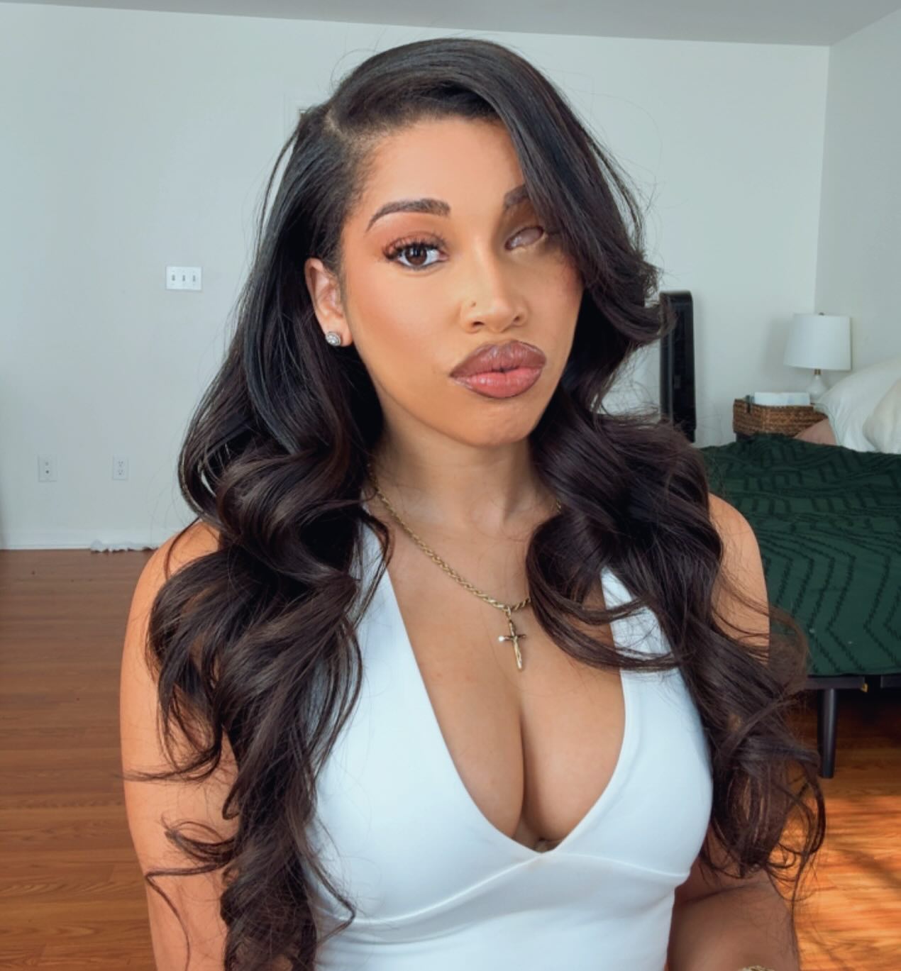 Hair for the girls that get it✨
#blendyourweavebeforeyoutalktomecrazy
The best virgin hair available online! Link in bio ✨
Hair Details: 3 bundles Body Wave
#htbdhoney #htbdhair #virginhair #sewinwithleaveout