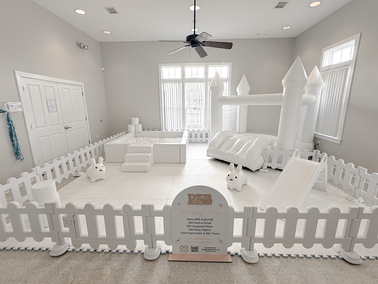 A soft play setup that’s as dreamy as your little one’s big day. Safe, stylish, and made for nonstop giggles ✨ Where modern design meets toddler fun!
#ToddlerPartyFun #WhiteBounceHouse #SoftPlaySetup #KidsPartyInspo #hamptonroadsmoms