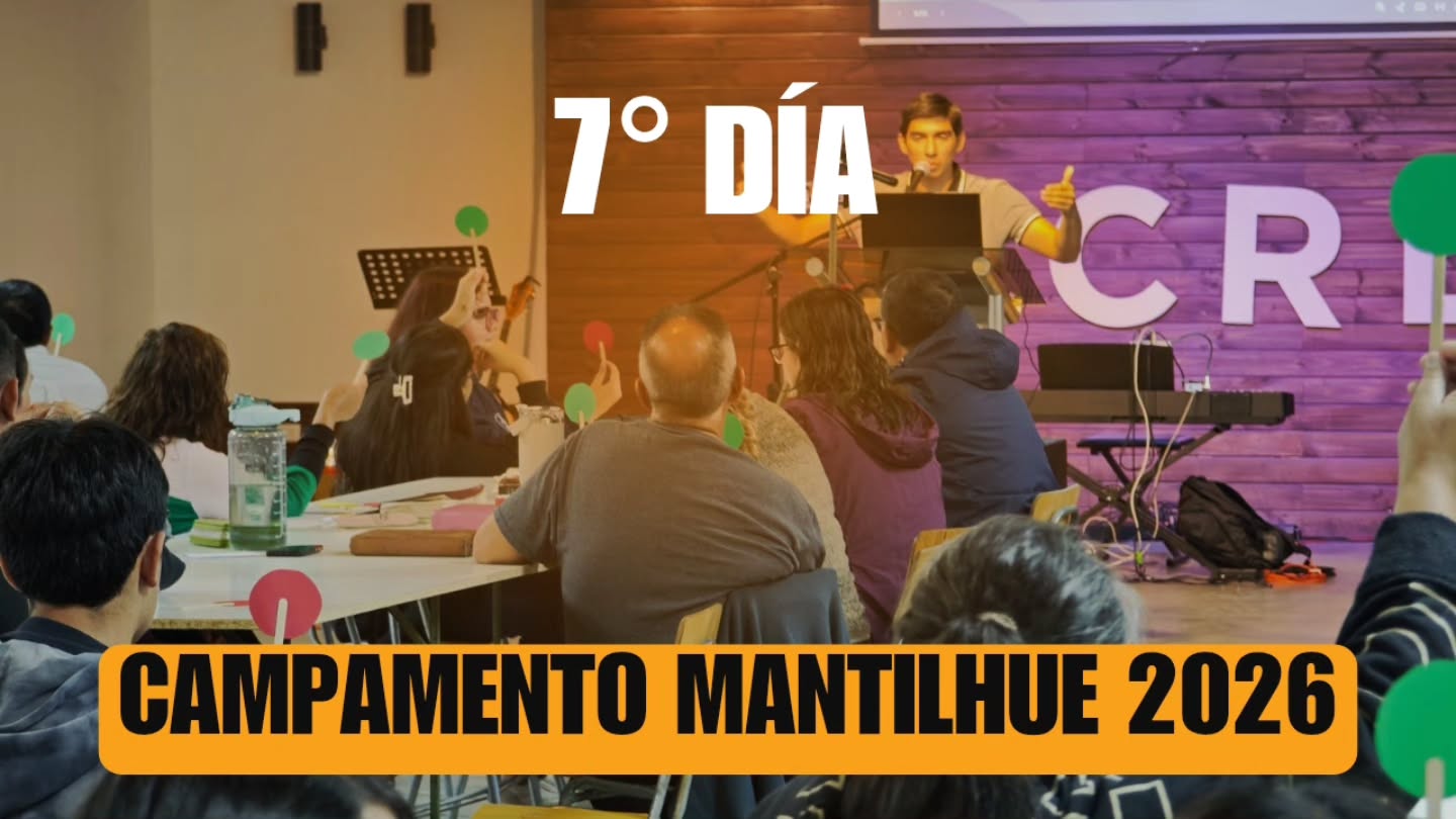 Día 7 Campamento Mantilhue 2026
Este hermoso día comenzó con nuestra segunda plenaria en dónde nuestro Hermano David Cancino nos enseñó acerca de " La cultura Woke". Fue una jornada de mucha bendición y aprendizaje.
Posterior a eso vivimos una jornada con un clima que nos sorprendió con truenos y relámpagos⛈️, pero siempre agradecidos de lo que nuestro Dios nos da.
Los hermanos compitieron en la última etapa de fútbol, en dónde la alianza azul de jóvenes salió campeona este año 2026 🏆.
Durante la última etapa del día nuestros hermanos de matrimonios más jóvenes presentaron una hermosa obra de la historia de Daniel. 🦁
Gracias al Señor por esta hermosa jornada.