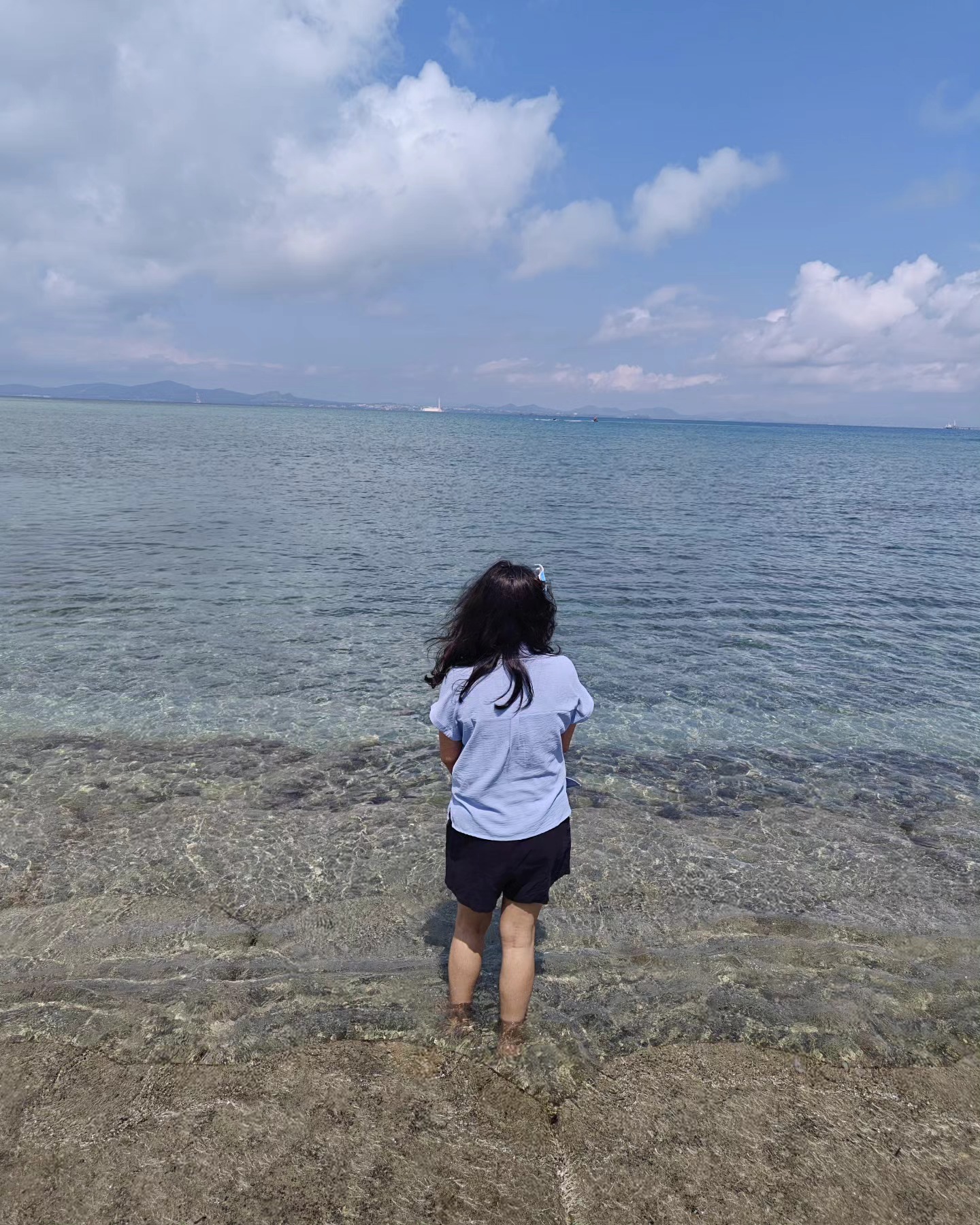 Sometimes I wonder what's stopping me... Fear? Lack of faith? Or just plain laziness?
I want to take it slow because fast overwhelms me. But then slow sometimes feels overstretched. You get used to it and then you can't come out of the trap. Lately, it feels like I am in the trap too often than not. Slow and easy makes me feel scared that things will always remain the same without me changing it. And slowly I may stop wanting to work towards making it any different.
The water temperature is exactly how I like it right now. But if I stay still, will I ever be able to flow?
#queridazindagi
#dailymusings #lifeofadventure