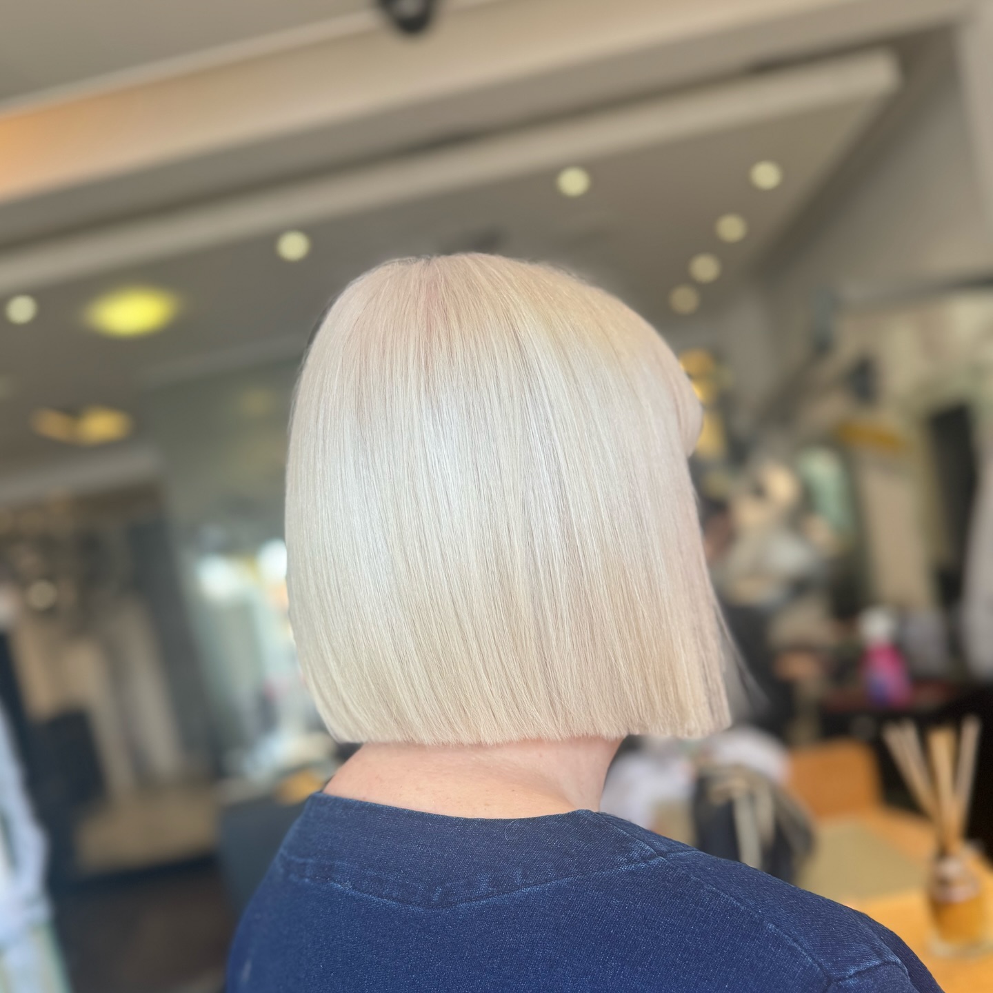 Gorgeous sleek Bob by Gareth this morning
To book in with Gareth send us a DM or call 0121 744 4557
Gareth currently offering 20% off for all new clients