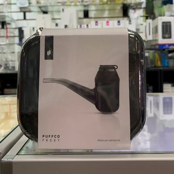 The @puffco proxy just dropped at our Knoll Trail location! Limited availability. Other locations comming soon! #heychiefpassthatshit #theglasshousetx #puffco #puffcoproxy #dallas #dallastexas #dablife #baller #ballerstatus #glassofig #limited #dtx #smokeshop #oprahsbooksclub