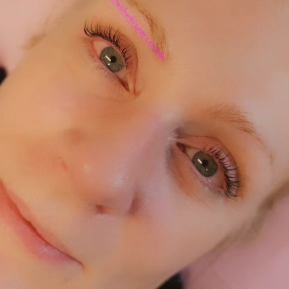 #lashliftandtint #lashlift #lashsalon #hamiltonontario #hamiltonbeautysalon #beautysalonhamilton