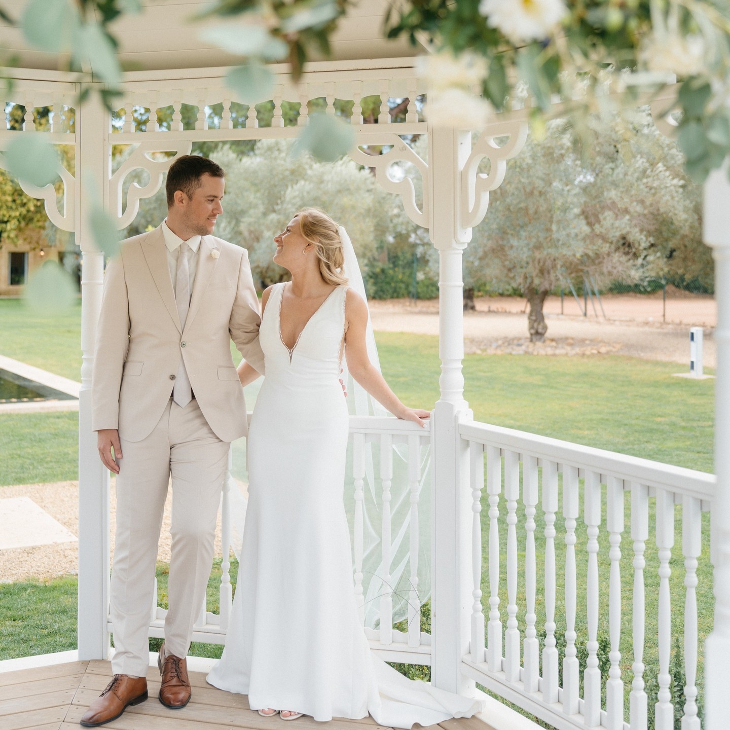 Un merveilleux mariage en octobre au Domaine de la Trinité ♡
@alex.popov.photography
#mariage
#wedding
#weddingday
#bride
#weddingdress
#bridetobe
#provencewedding
#frenchwedding
#kiosque