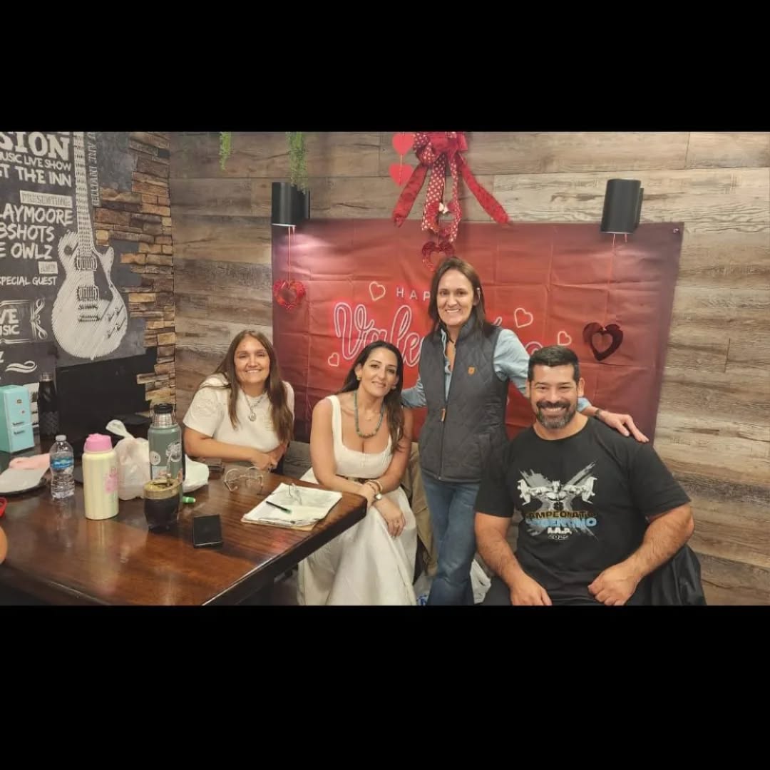 ✨️Family, coffee, and love from Argentina to Miami 🤍 So happy to have you here at our café ☕️🤎