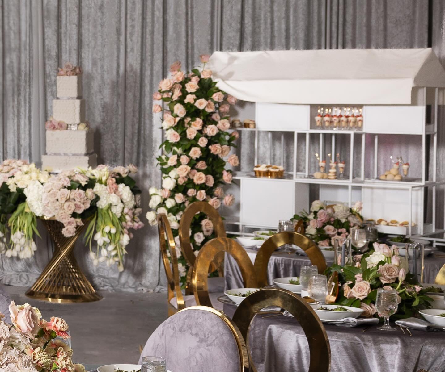 Our white candy cart available for rental. Contact us for booking. Behind the flowers workshop with @toriwilliamsevents photos @majorephotography @piefacephotography #candycartrental #luxurychairrentals #eventrentalsatlanta #georgiaeventrentals #luxurytablerentals