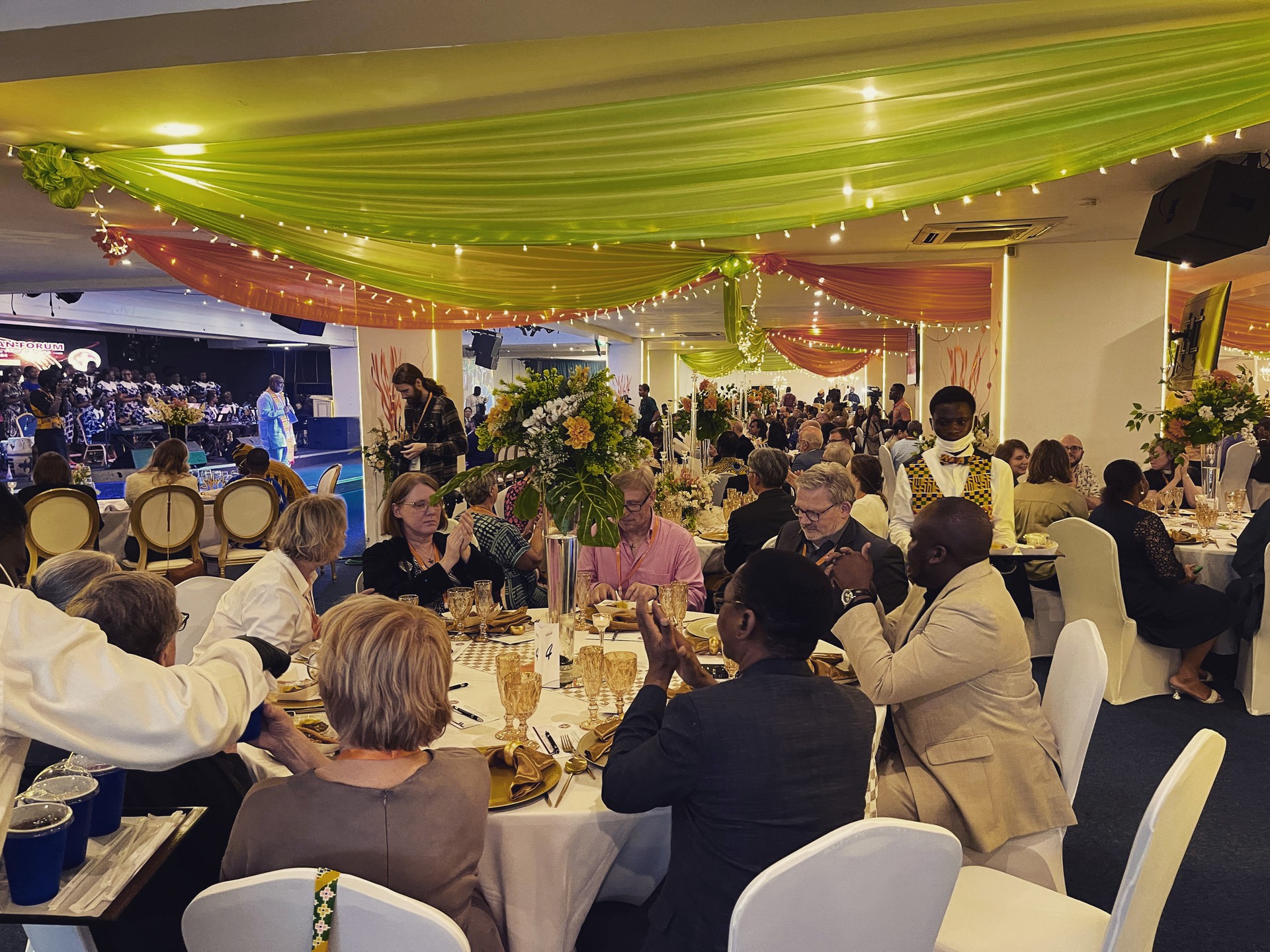 2033, une évidence! Des centaines de mouvements mondiaux, de missions globales et de dénominations saisissent l’opportunité de 2033 pour se fixer des objectifs ambitieux. Leur souhait de collaborer dans l'unité est certainement un signe des temps. L’Alliance Évangélique Mondiale, Alpha, JEM, Go Movement, le COE, le FCM et même le Vatican, avec Agenda 2033, ont tous 2033 en ligne de mire ! Suite sur: https://www.jeunesse-en-mission.ch/fr/post/2033-une-%C3%A9vidence
2033, the obvious choice! Hundreds of world movements, global missions and denominations are seizing the opportunity of 2033 to set themselves ambitious goals. Their desire to work together in unity is certainly a sign of the times. The World Evangelical Alliance, Alpha, YWAM, Go Movement, WCC, GCF and even the Vatican, with Agenda 2033, all have 2033 in their sights! To be continued on: https://www.jeunesse-en-mission.ch/post/2033-the-obvious-choice