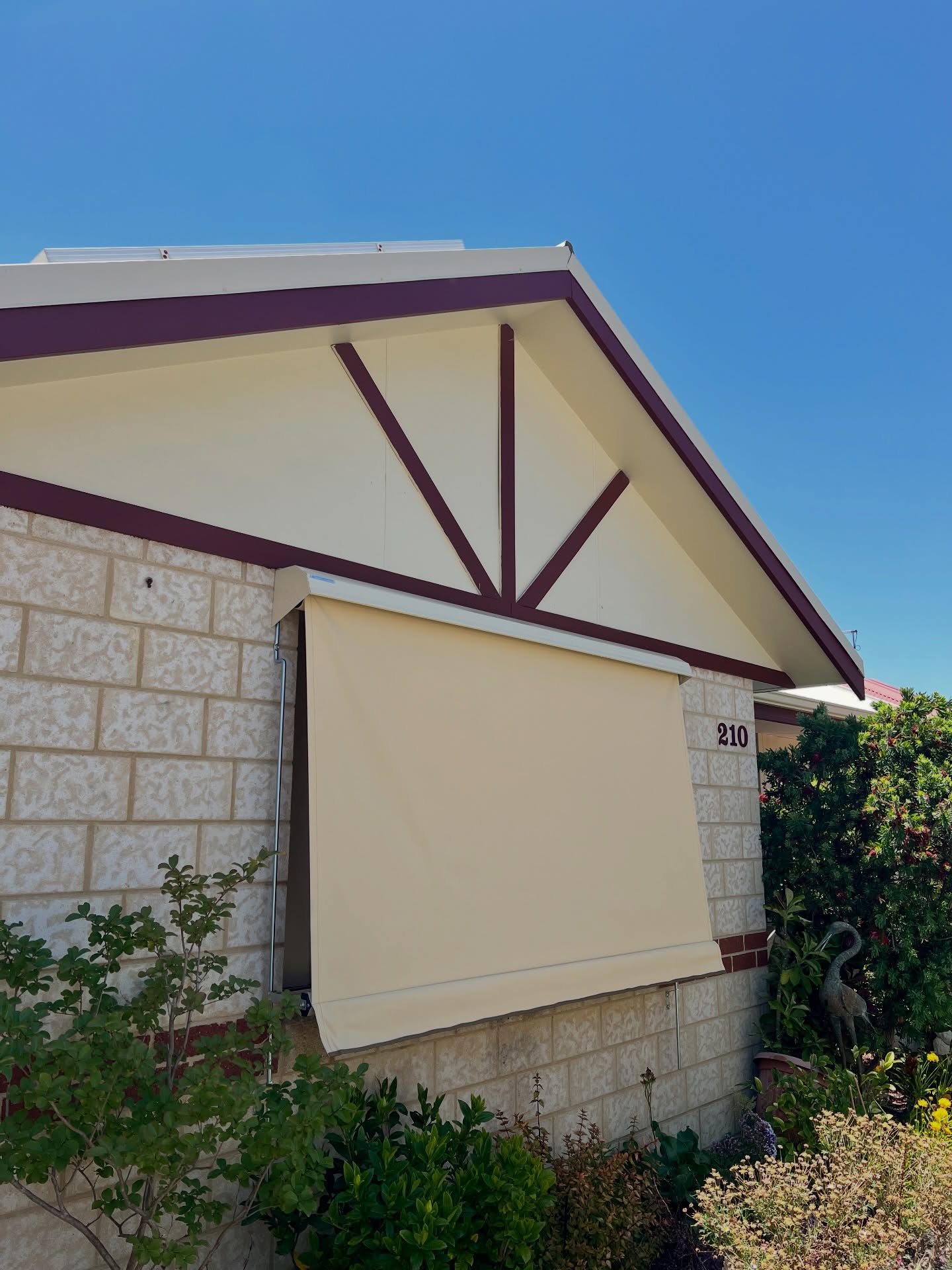 Upgrade your home with a window awning — comfort, style, and protection ☀️
Auto awnings reduce heat and glare, protect your interiors, and give your windows a clean, modern finish. Perfect for Aussie weather. 🇦🇺
Message us today for a free measure & quote!
