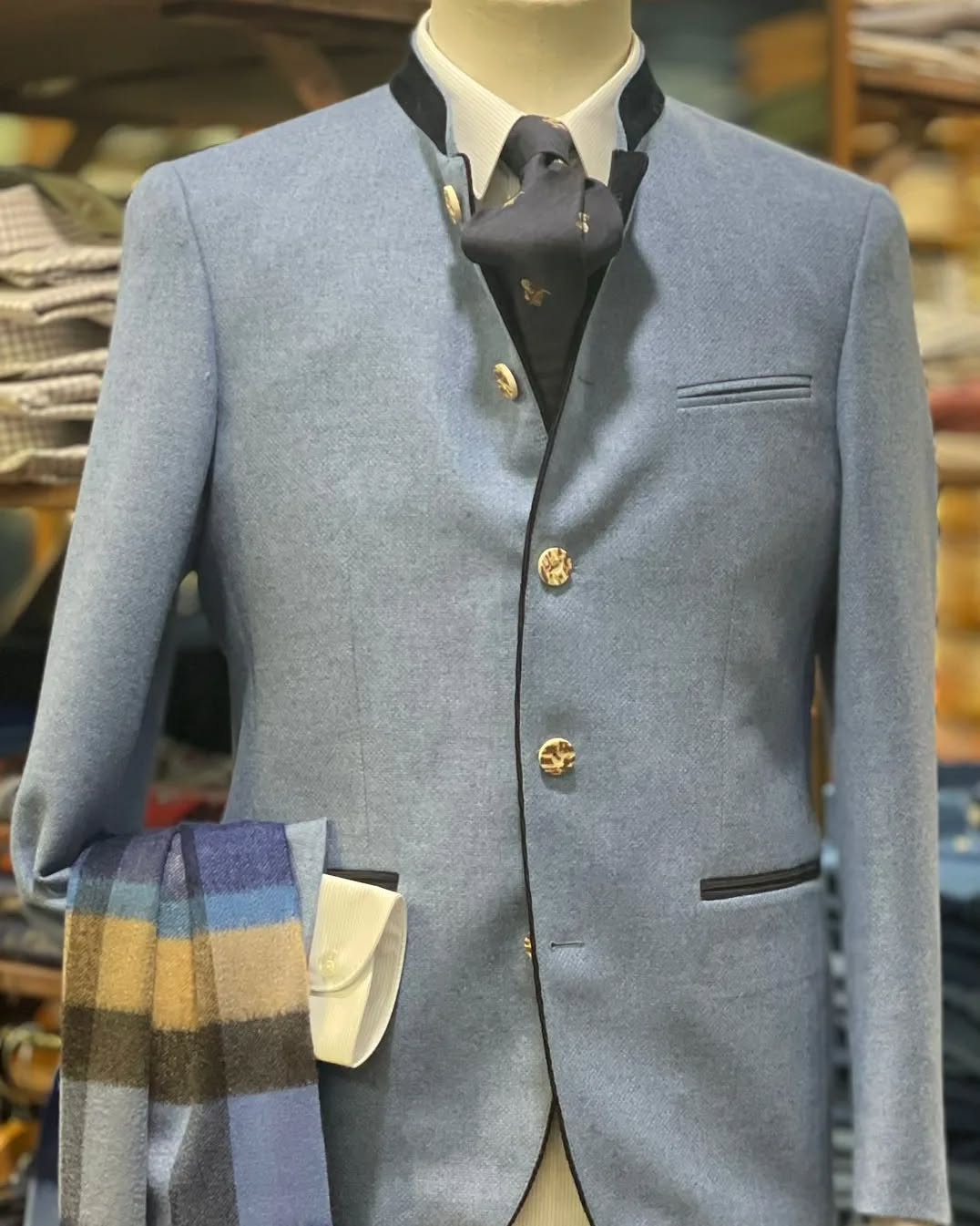 Veste autrichienne en shetland tweed đ đŠđč
#veste #austrianjacket #lambswool #shetland #tweed #paris #tie #hunting #atkinsons #sartorial #cachemire #scarf #menswear #ireland