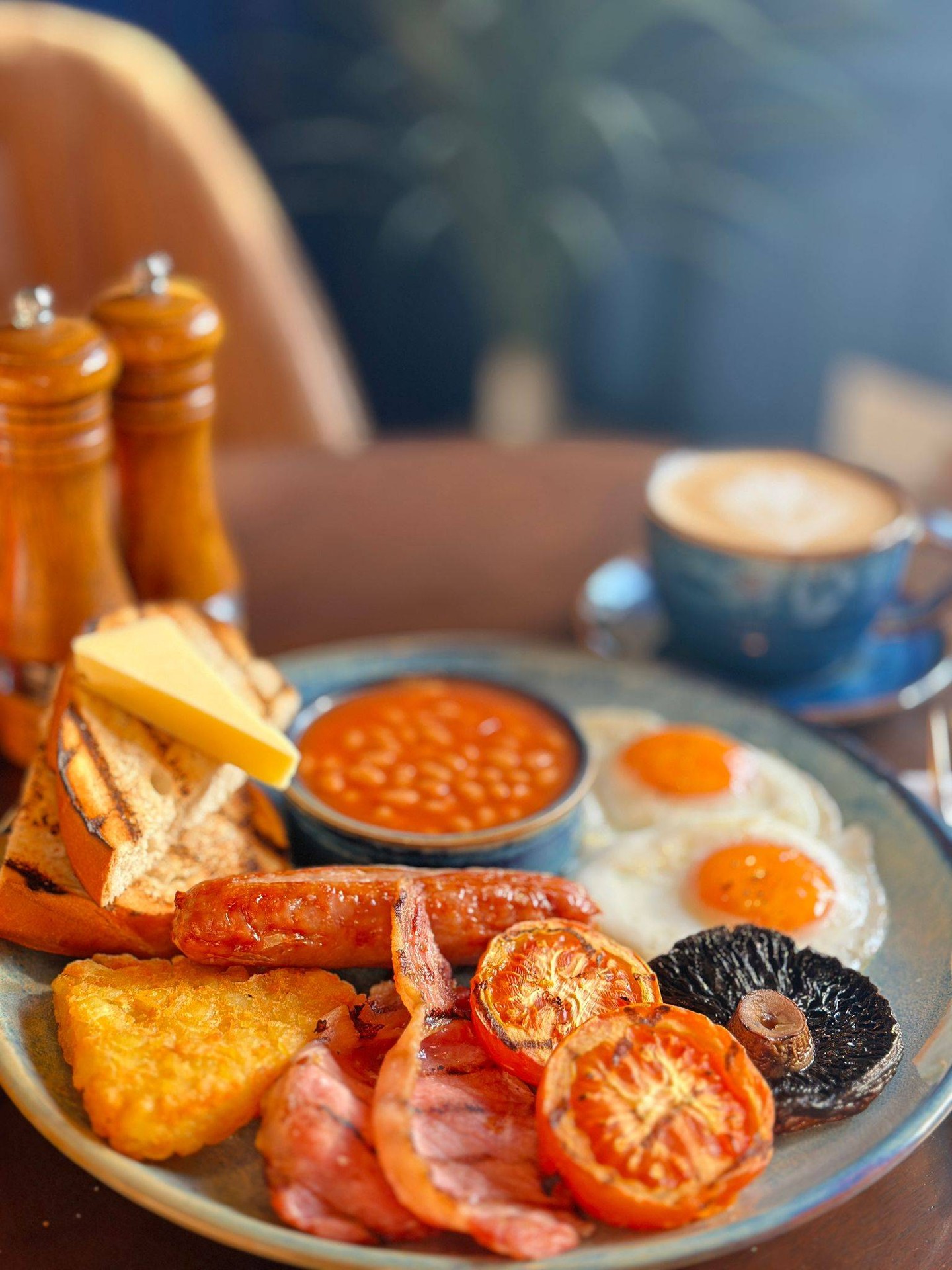 It's that time of the week again. Locals breakfast tomorrow 9am-11am. £10 full English and a hot drink or juice. Thanks to all 26 who came out last Friday 😁
#breakfast #fullenglish #locals #pityme #cornwall #rock #polzeath