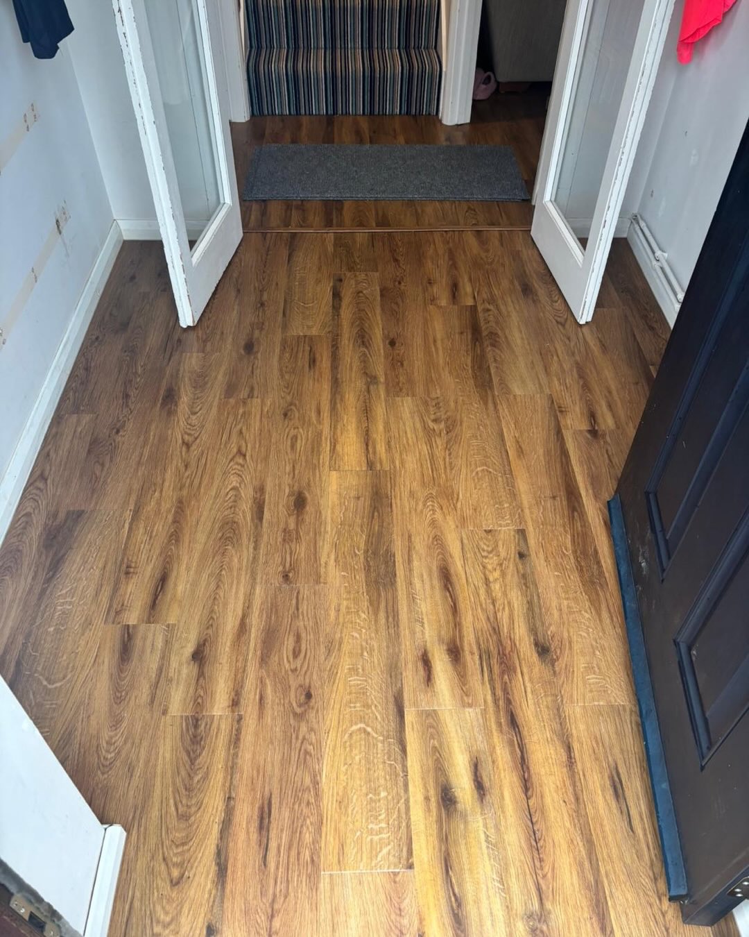 Just a quick post of an entrance porchway for a client here @towcester
We were requested to provide a quote for a Supply & Fit of @karndean Art Select Morning Oak to adjoin the original areas within the ground floor already in situ.
We also added a small modification to the otherwise silver ramp bar by wrapping it in the decor section of the vinyl plank itself to aide the continuous wood effect look and feel..
Please do pop into store if you'd like to see this as well as our other carefully selected product lines..
Whether it be for a Supply Only or Supply & Fitting...we'll do all we can to help and assist.
#lvt #lvtflooring #flooringdesign #flooringinspiration
sales@gofloorit.co.uk
01327 220555
...or via our socials