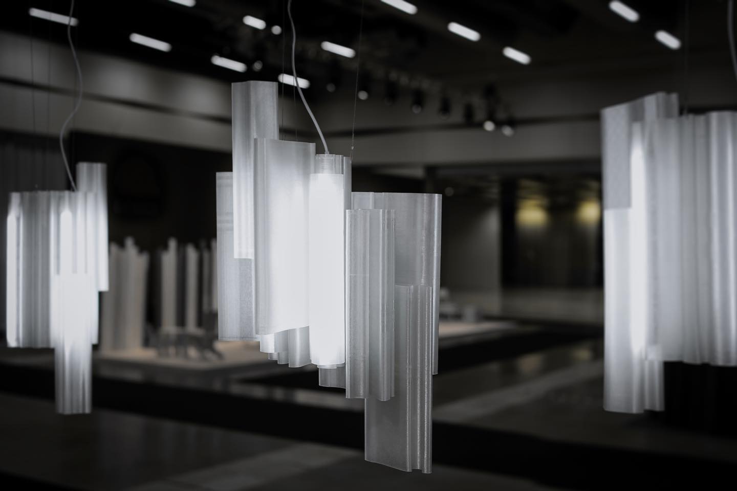 Assembled as its name, Plankton Light is definitely an eye catcher of the exhibition during @sthlmfurnfair
Designer @koernerjulia
Material partner @tide_oceanmaterial @iwk.ost
Photographer @felixdallago
#recycledmaterials #recycledart #recycledoceanplastic #3dprinting #oceanplastic